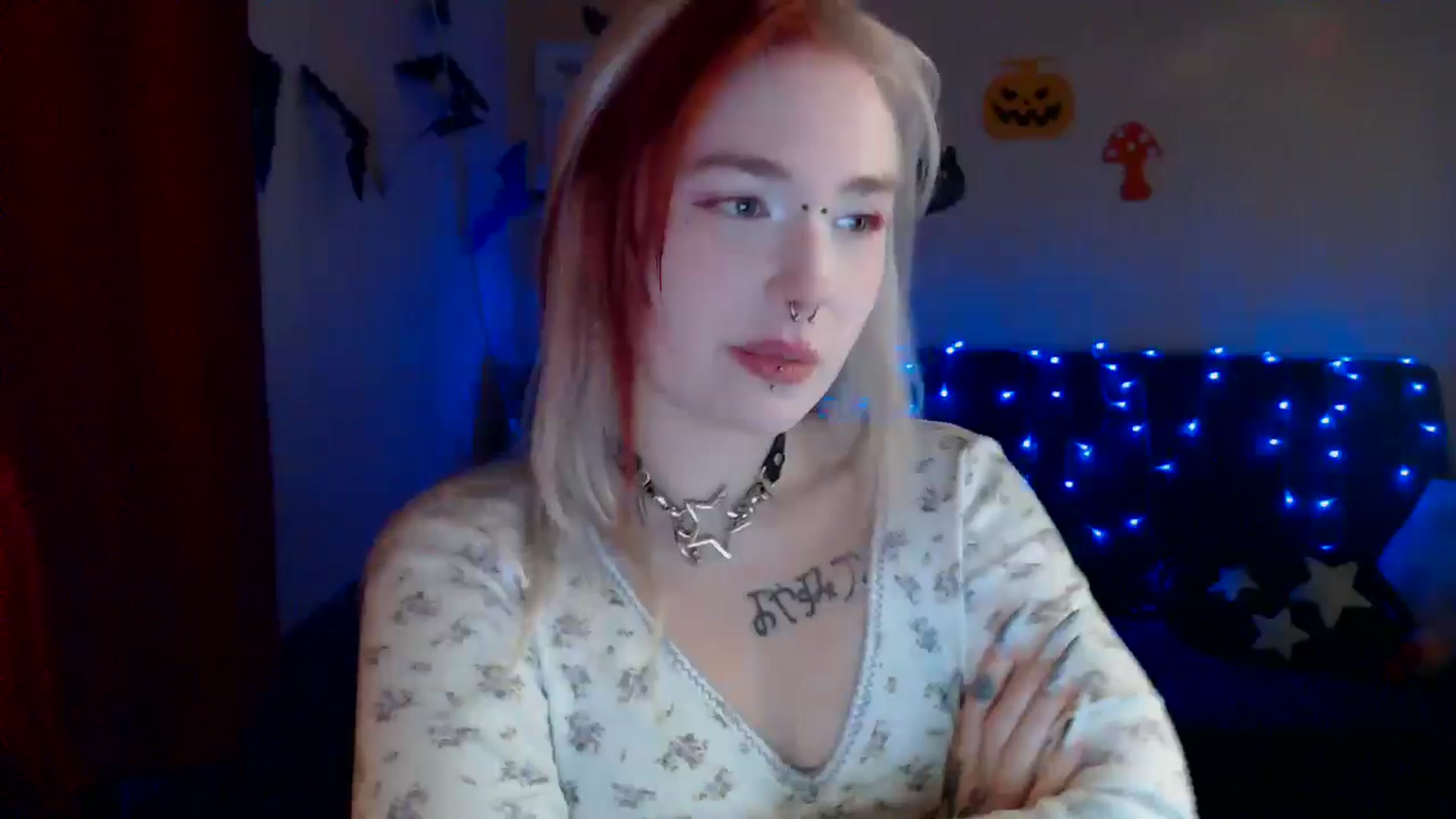 Gallery image thumbnail from Killinna's myfreecams stream on, 10/23/2024, 14:36 image 17 of 20