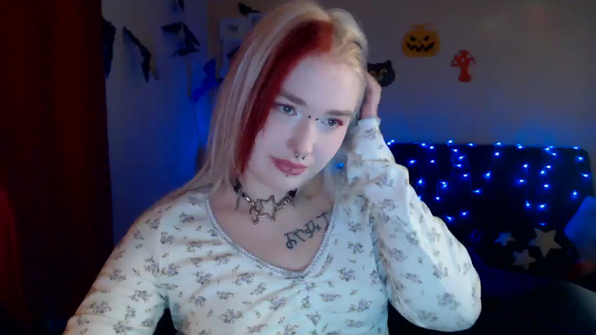 Gallery image thumbnail from Killinna's myfreecams stream on, 10/23/2024, 14:36 image 14 of 20