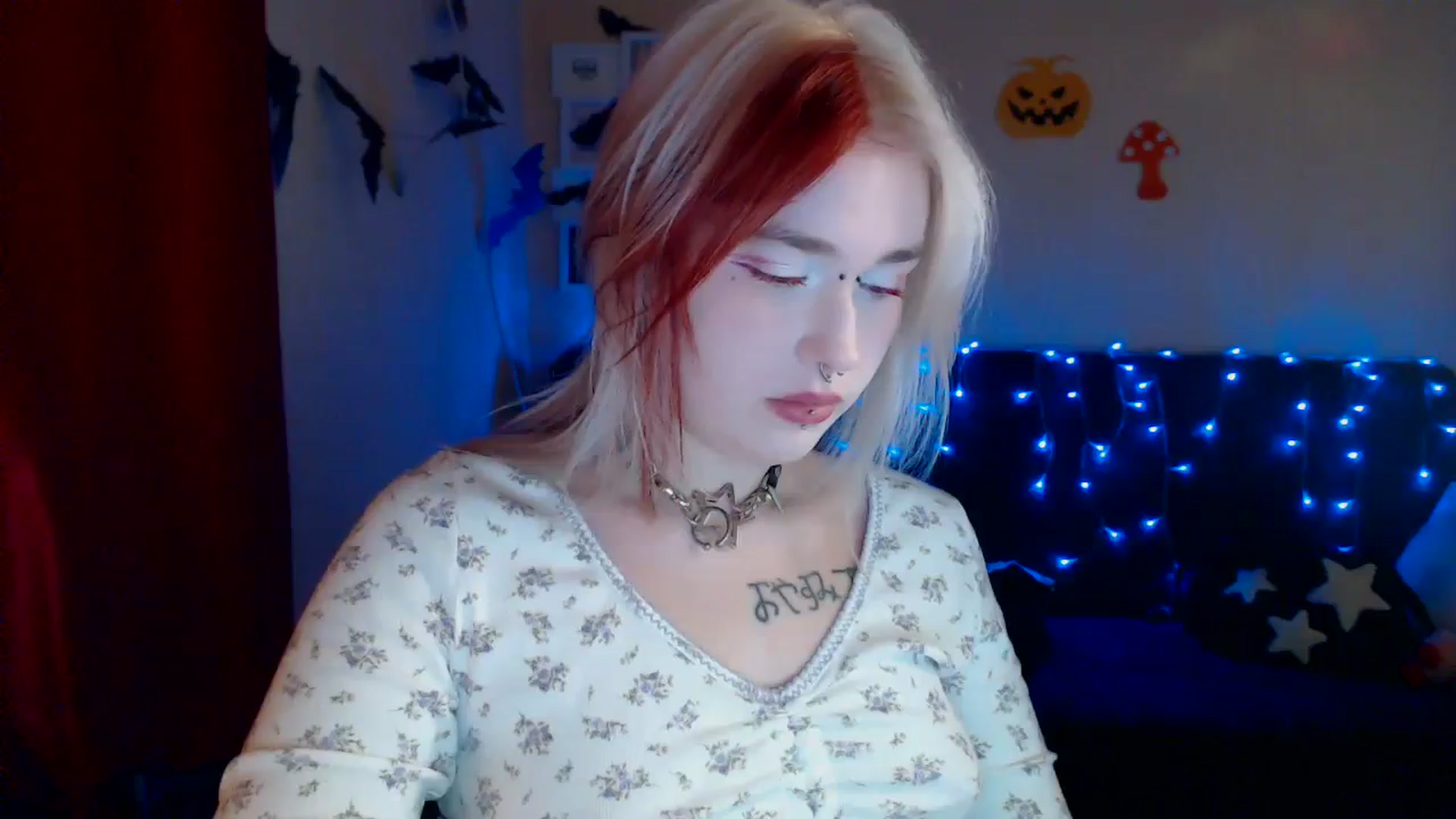 Gallery image thumbnail from Killinna's myfreecams stream on, 10/23/2024, 14:36 image 7 of 20
