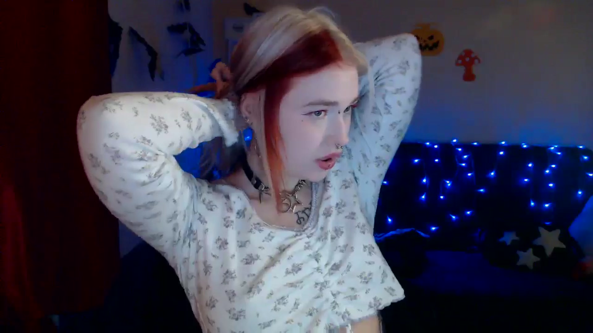 Gallery image thumbnail from Killinna's myfreecams stream on, 10/23/2024, 14:36 image 2 of 20