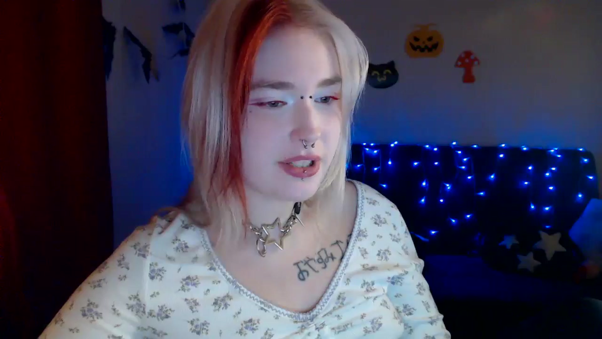 Gallery image thumbnail from Killinna's myfreecams stream on, 10/23/2024, 14:36 image 15 of 20
