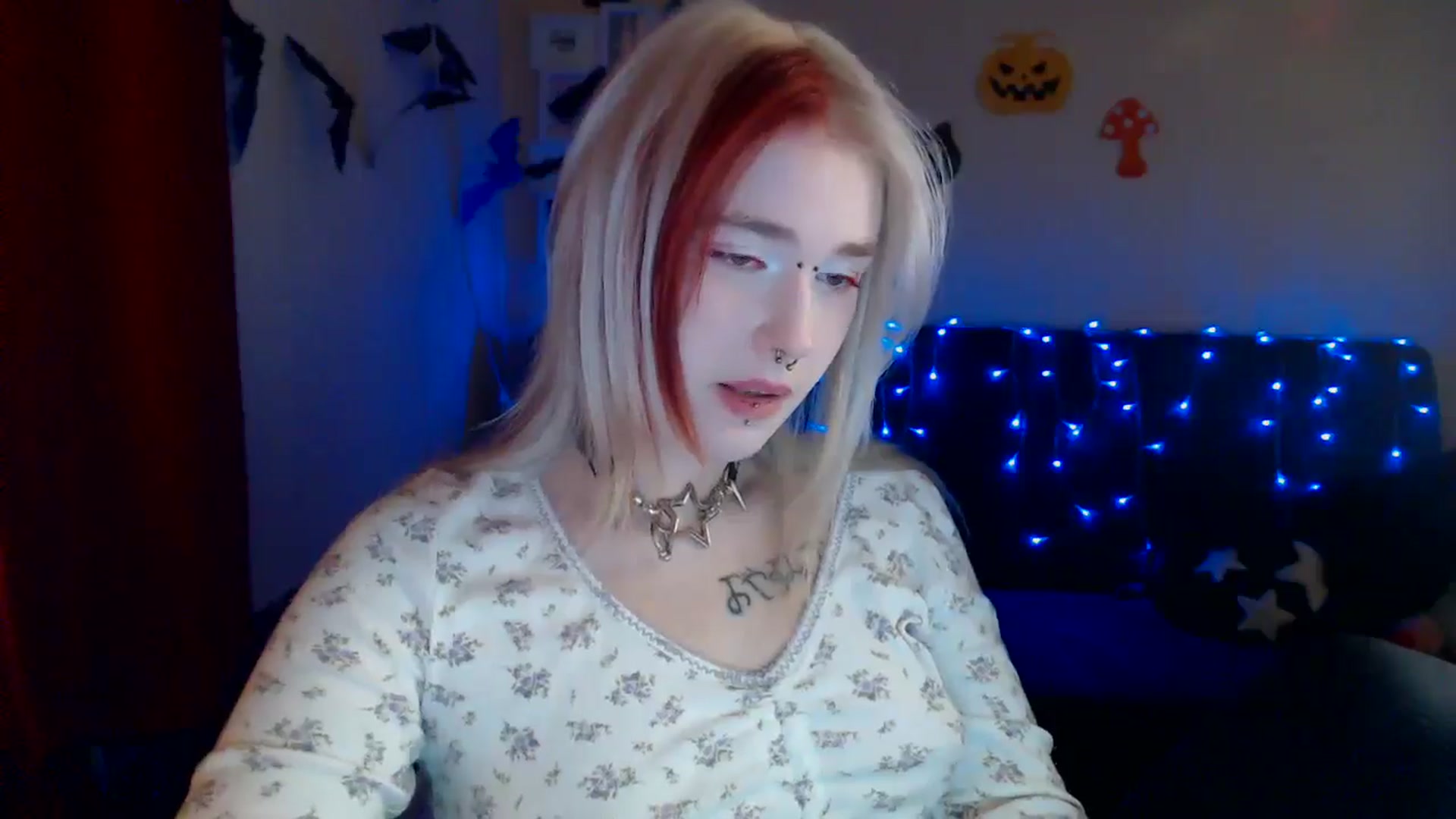 Gallery image thumbnail from Killinna's myfreecams stream on, 10/23/2024, 16:26 image 5 of 20
