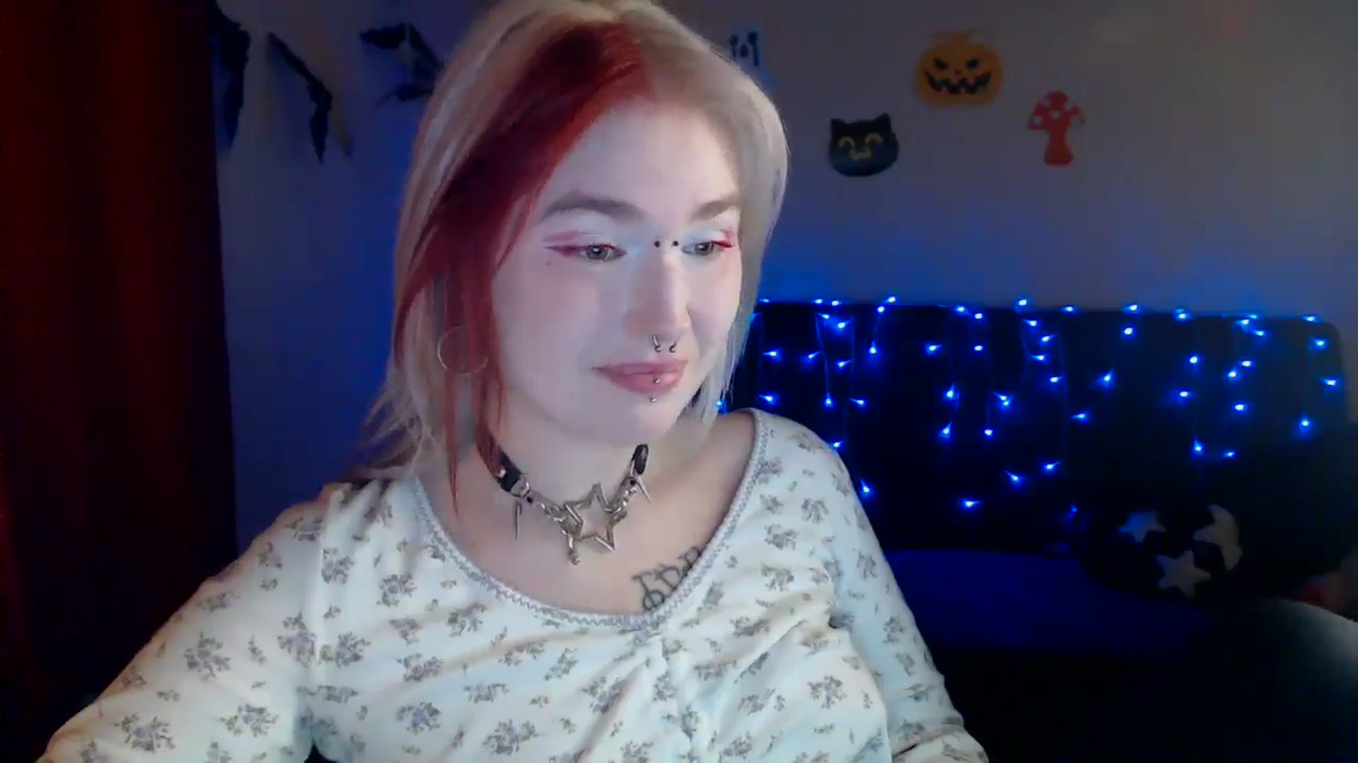 Gallery image thumbnail from Killinna's myfreecams stream on, 10/23/2024, 16:26 image 10 of 20