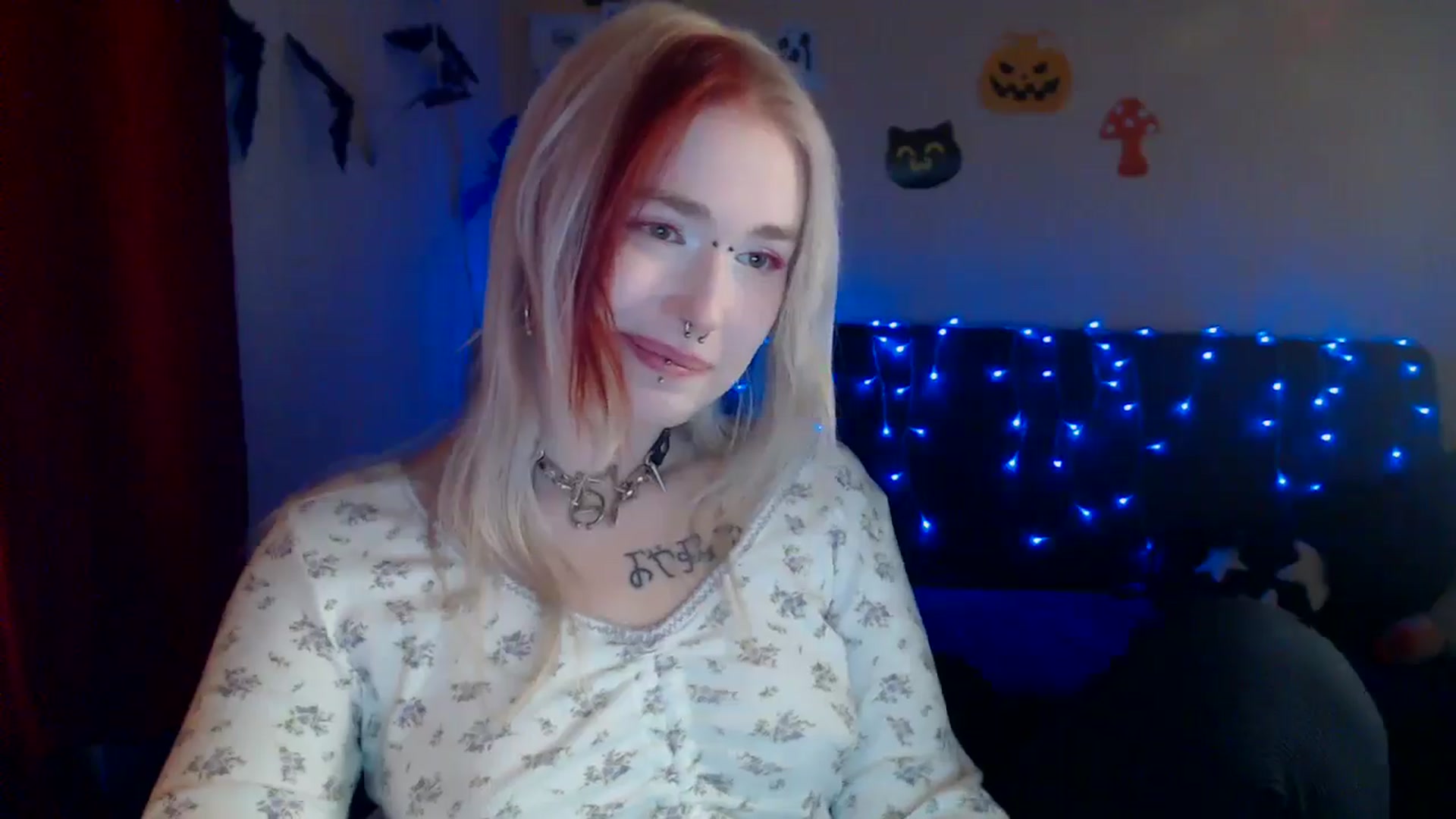 Gallery image thumbnail from Killinna's myfreecams stream on, 10/23/2024, 16:26 image 14 of 20