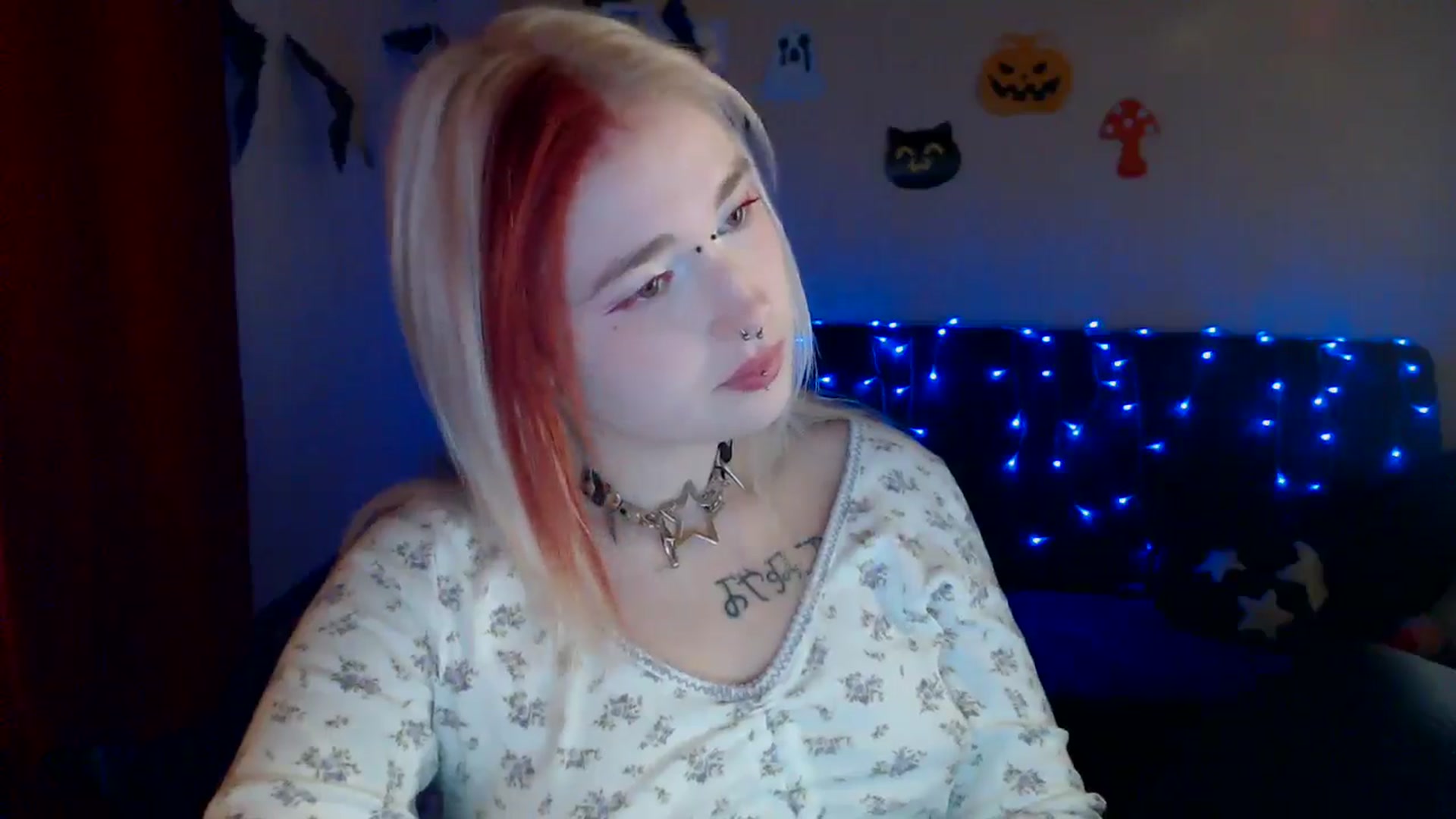 Gallery image thumbnail from Killinna's myfreecams stream on, 10/23/2024, 16:26 image 4 of 20