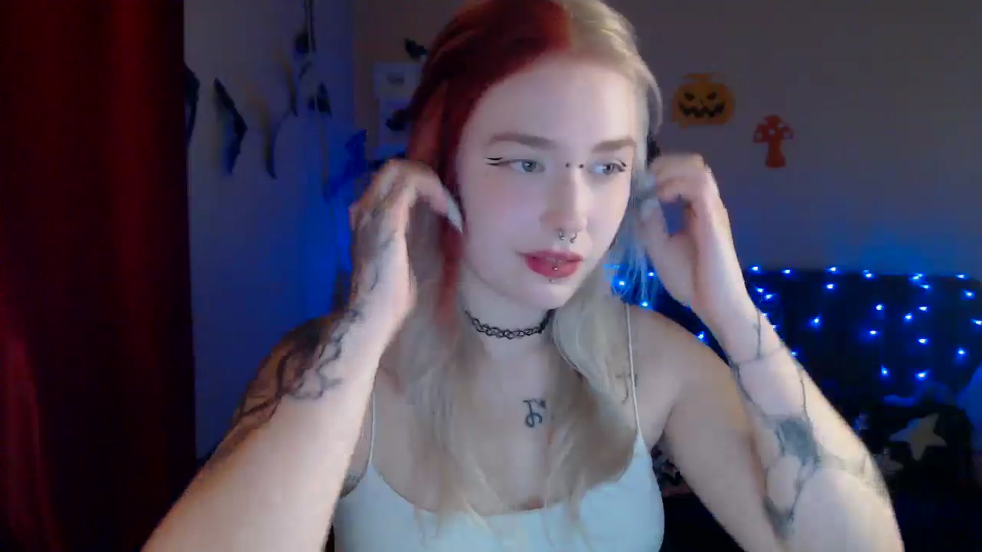 Gallery image thumbnail from Killinna's myfreecams stream on, 10/24/2024, 14:01 image 10 of 20