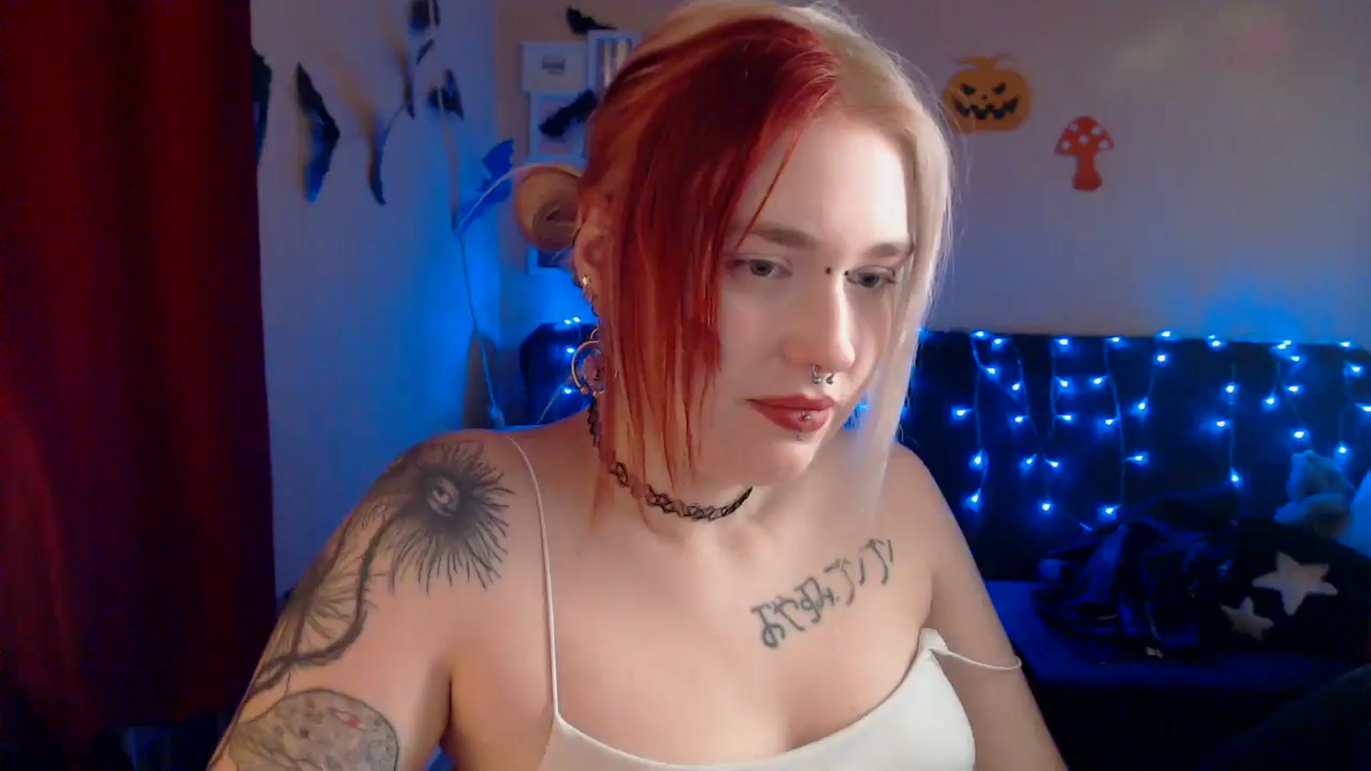 Gallery image thumbnail from Killinna's myfreecams stream on, 10/24/2024, 16:15 image 11 of 20