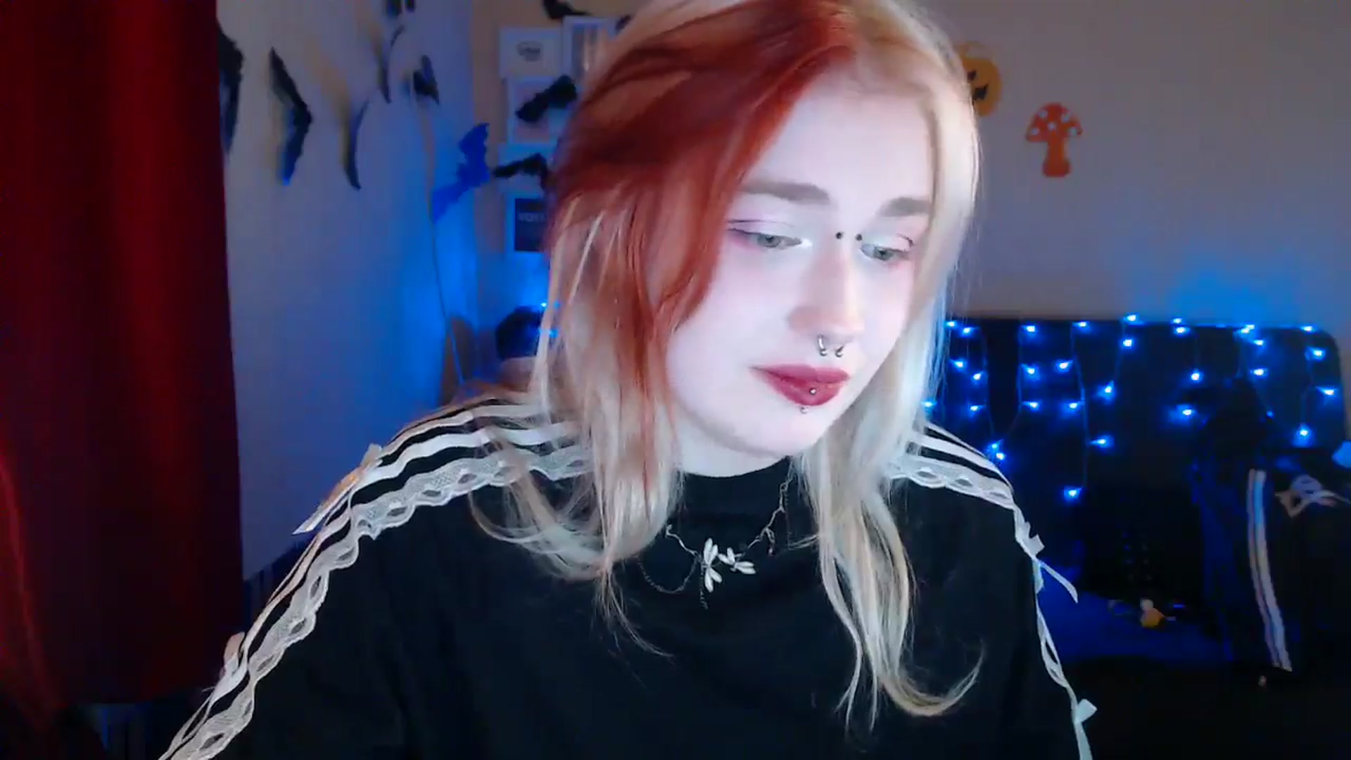 Gallery image thumbnail from Killinna's myfreecams stream on, 10/25/2024, 15:00 image 2 of 20