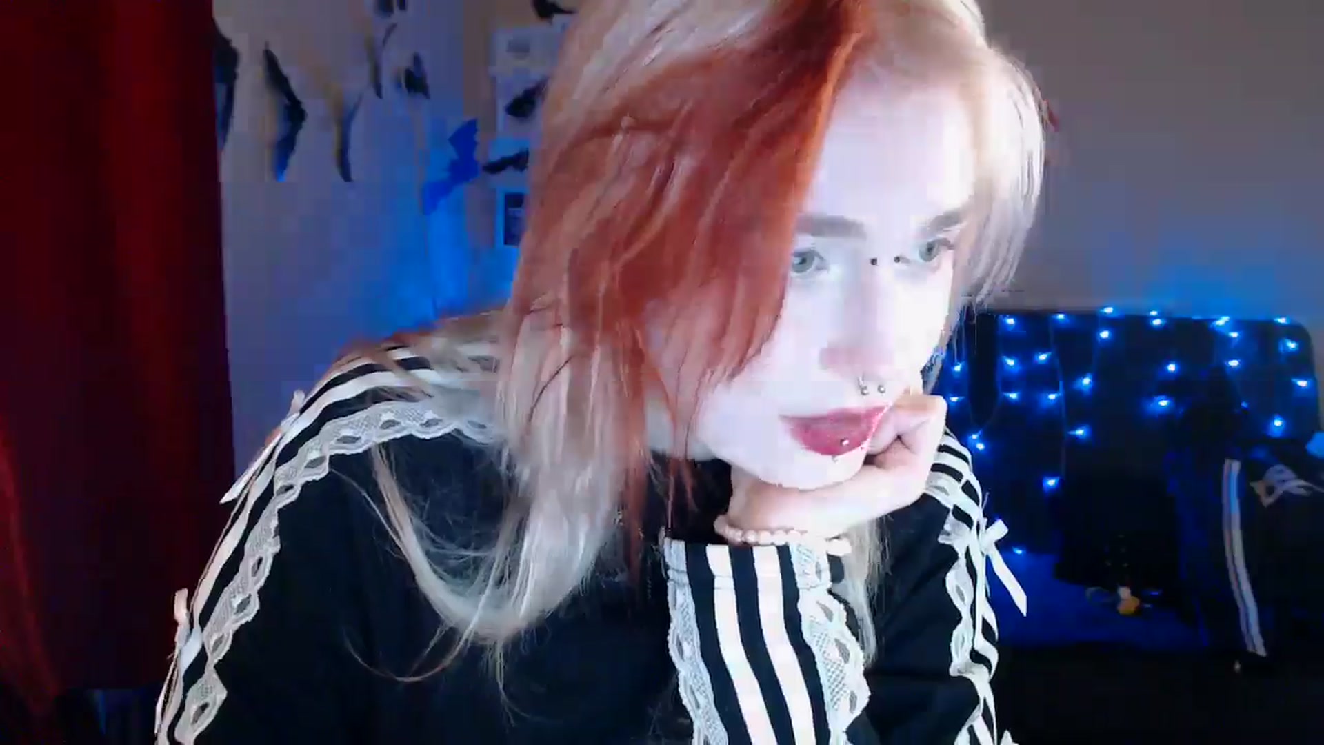 Gallery image thumbnail from Killinna's myfreecams stream on, 10/25/2024, 15:00 image 3 of 20
