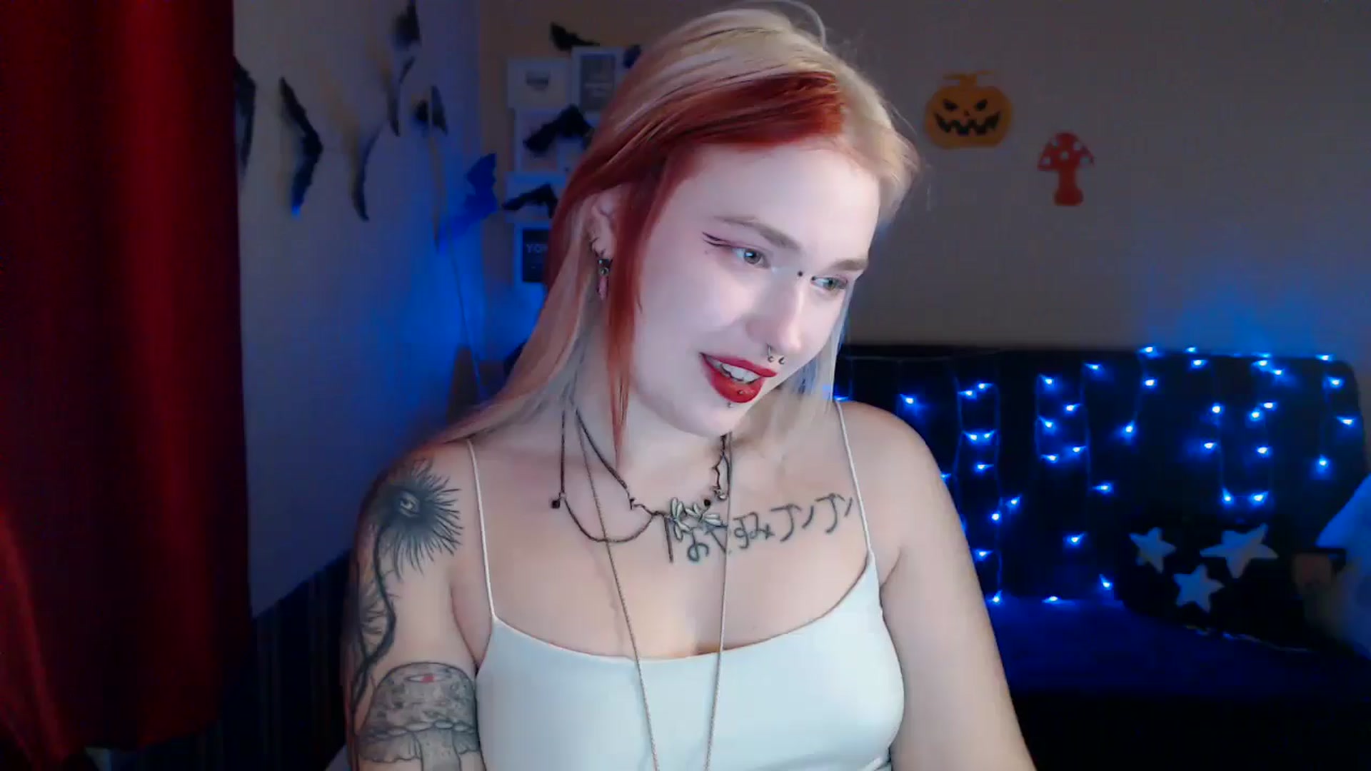 Gallery image thumbnail from Killinna's myfreecams stream on, 10/29/2024, 15:27 image 2 of 20