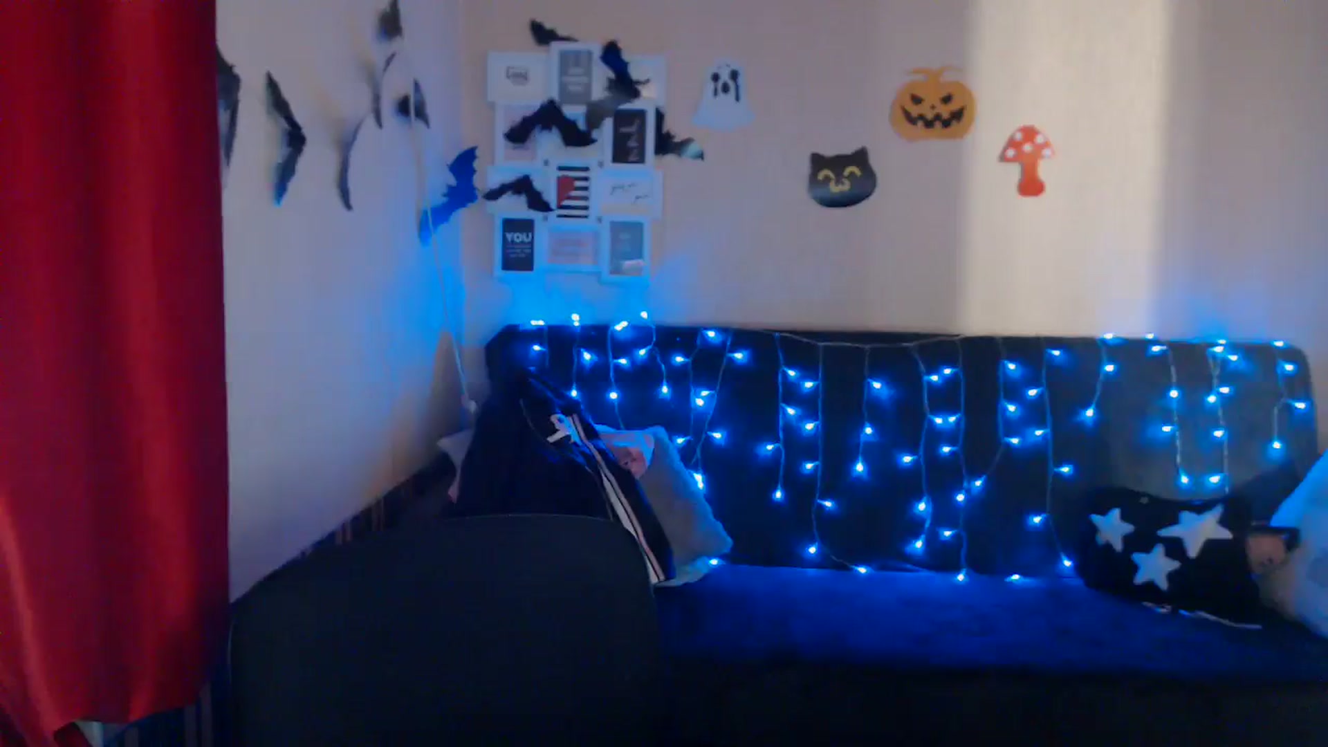Gallery image thumbnail from Killinna's myfreecams stream on, 10/29/2024, 15:27 image 10 of 20