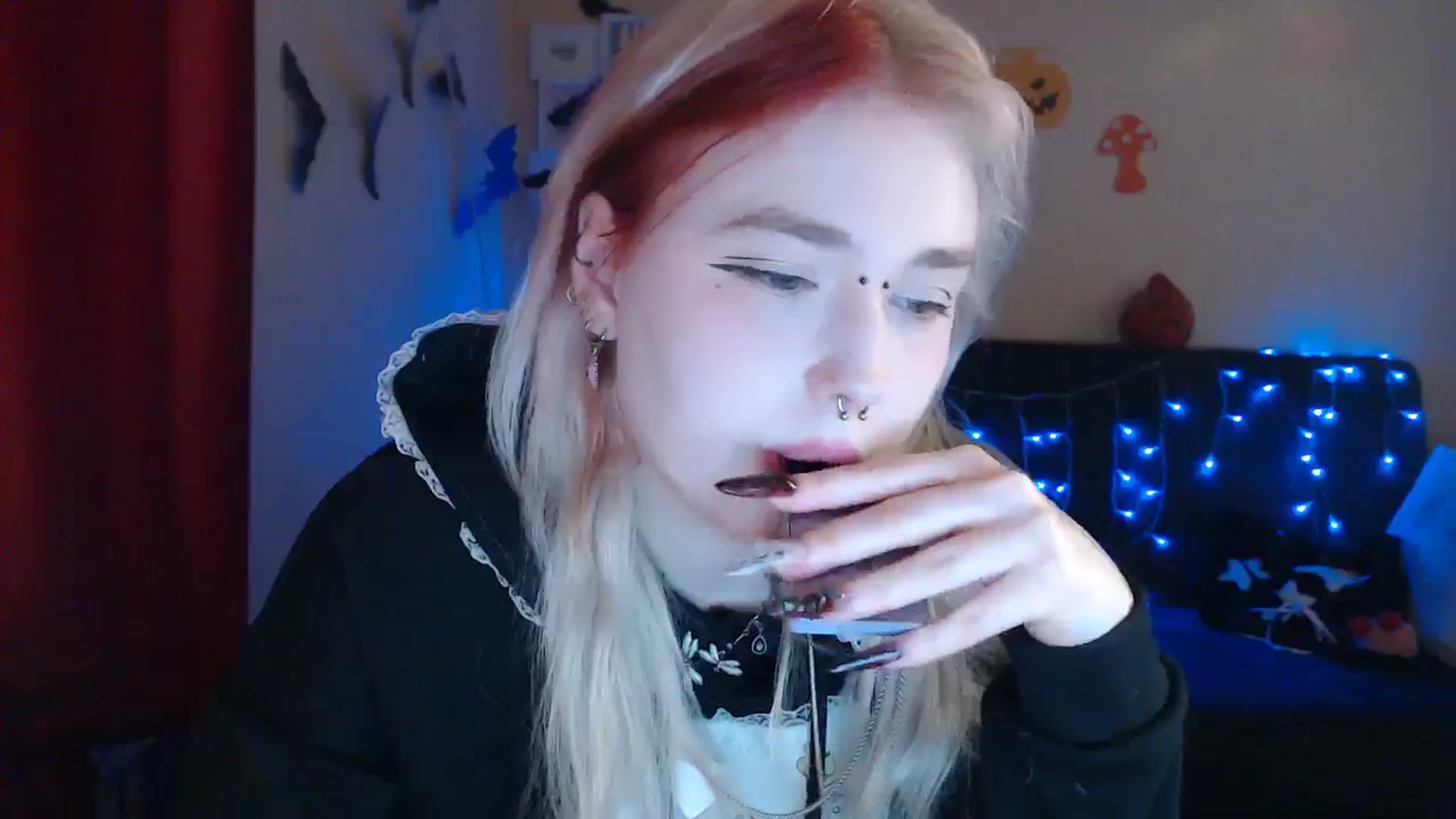 Gallery image thumbnail from Killinna's myfreecams stream on, 11/02/2024, 16:16 image 11 of 20