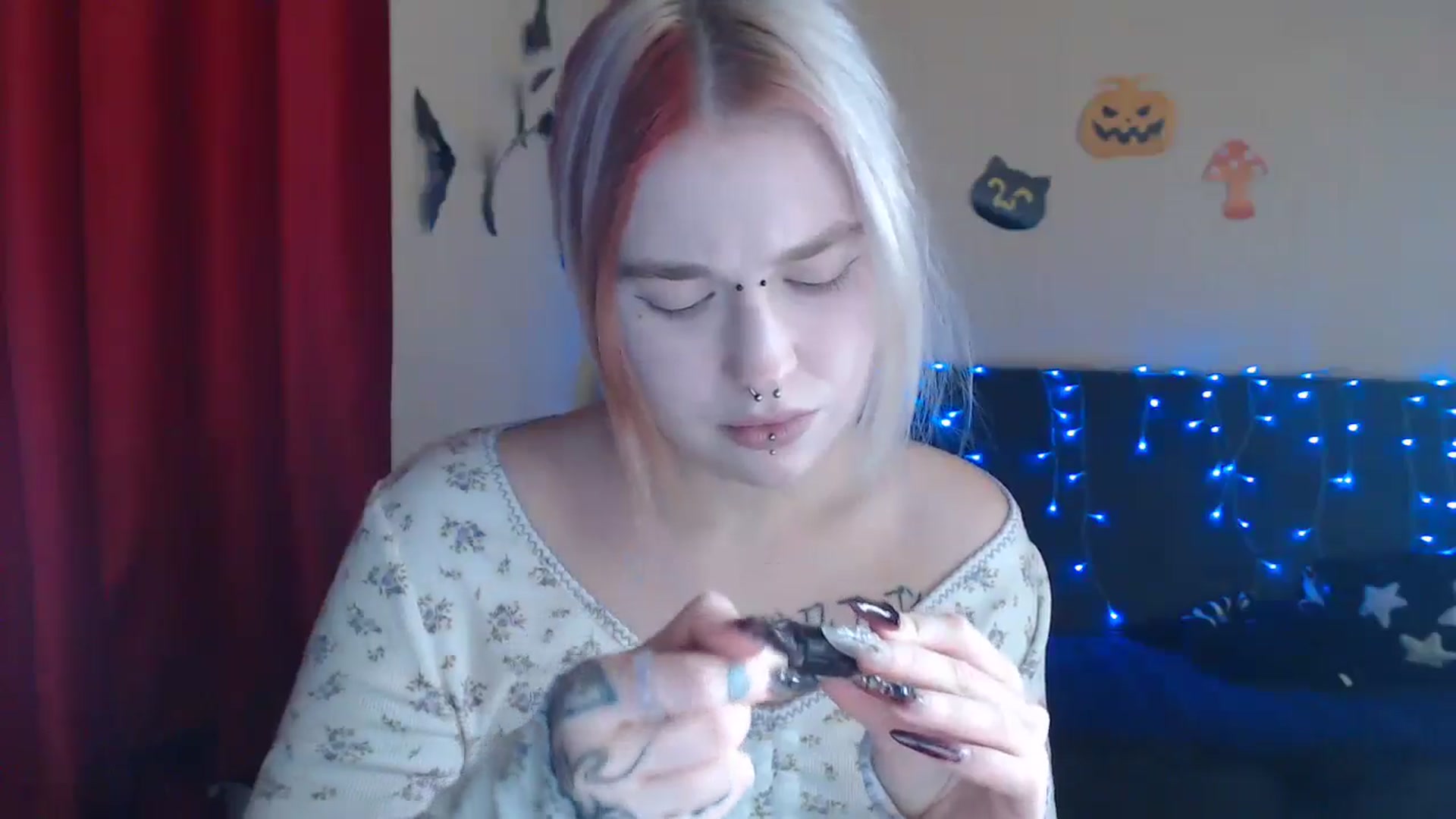 Gallery image thumbnail from Killinna's myfreecams stream on, 11/17/2024, 15:38 image 7 of 20