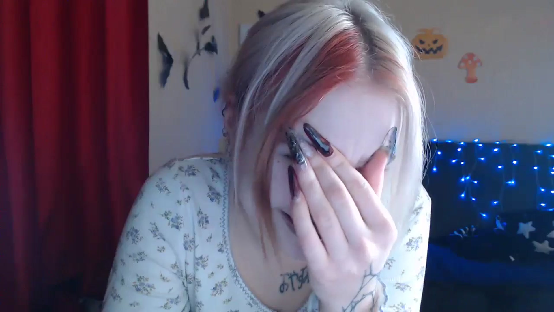 Gallery image thumbnail from Killinna's myfreecams stream on, 11/17/2024, 15:38 image 11 of 20