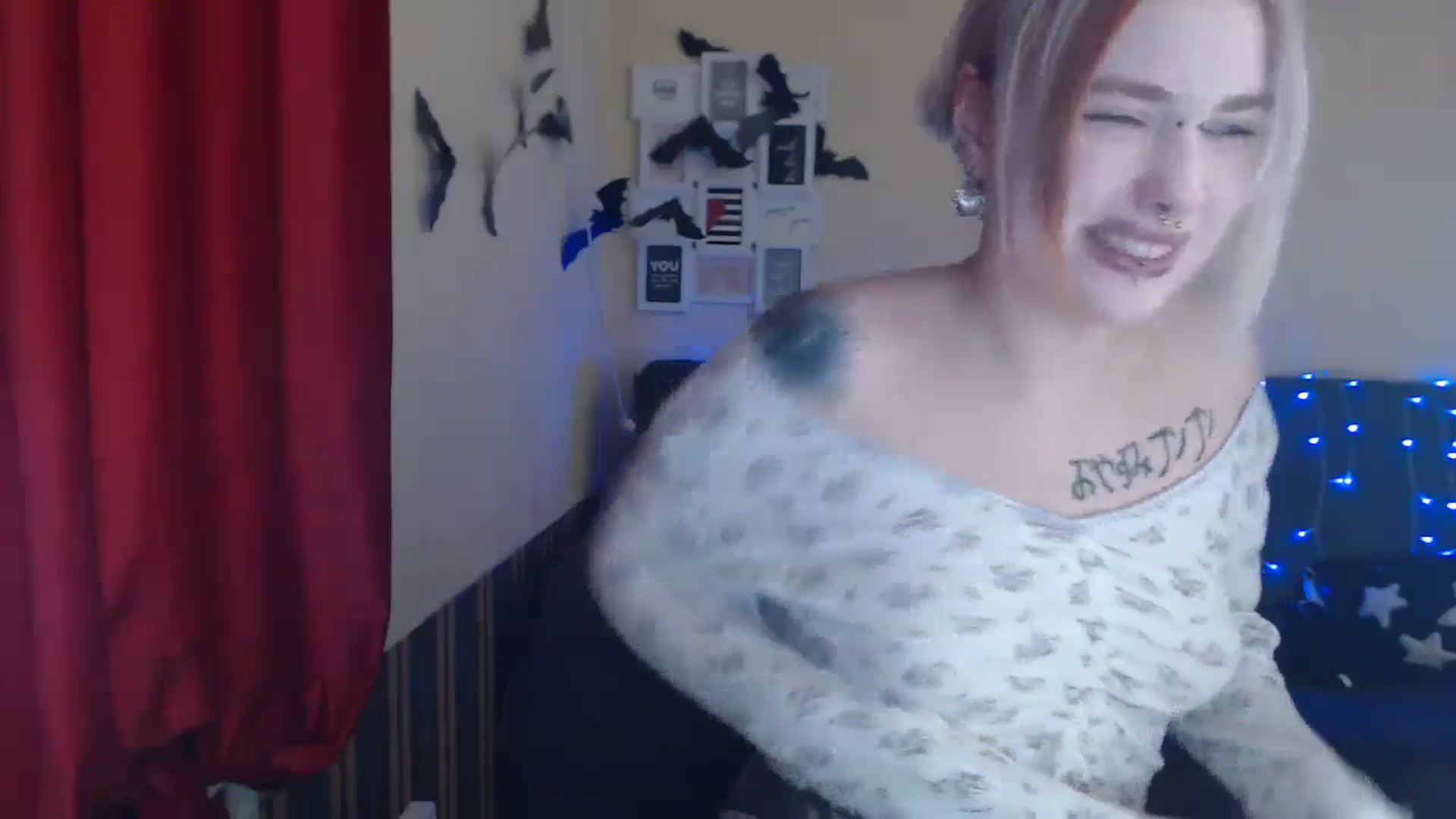 Gallery image thumbnail from Killinna's myfreecams stream on, 11/17/2024, 15:38 image 3 of 20