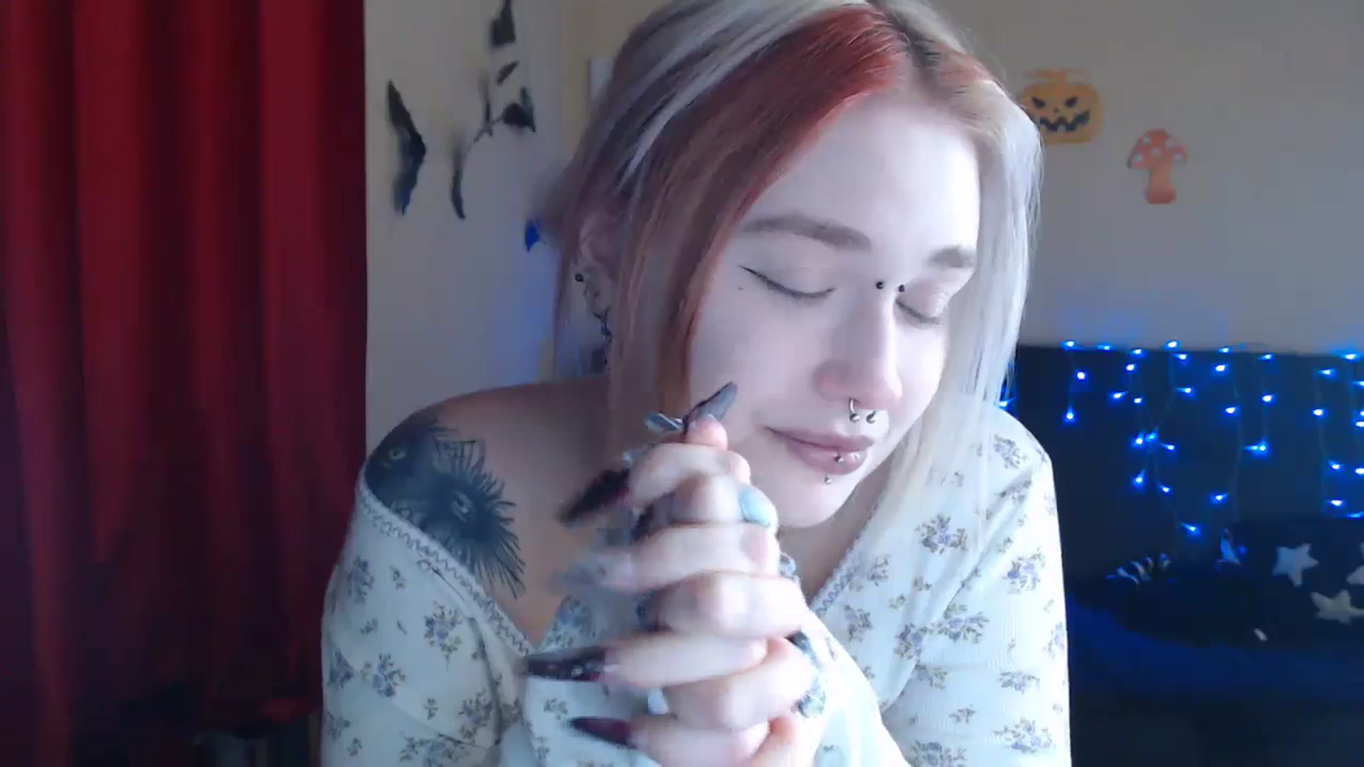 Gallery image thumbnail from Killinna's myfreecams stream on, 11/17/2024, 15:38 image 13 of 20