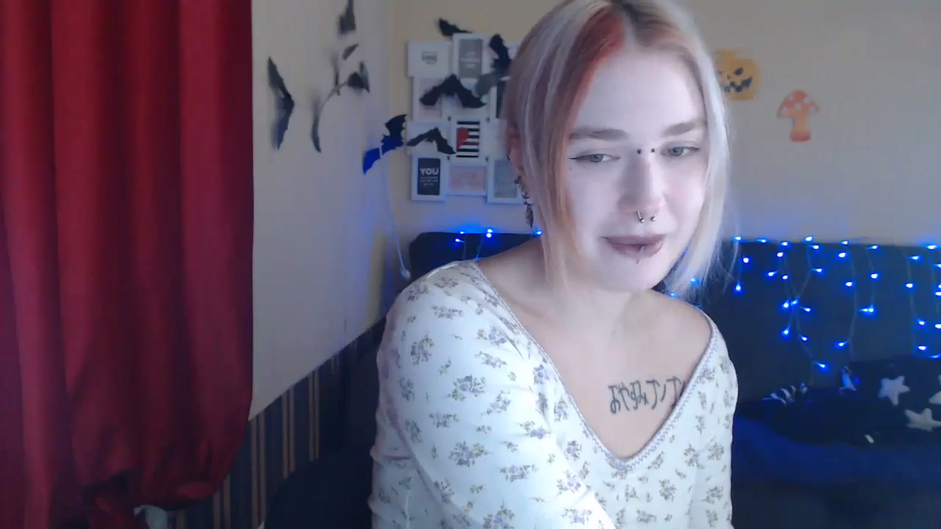 Gallery image thumbnail from Killinna's myfreecams stream on, 11/17/2024, 15:38 image 8 of 20