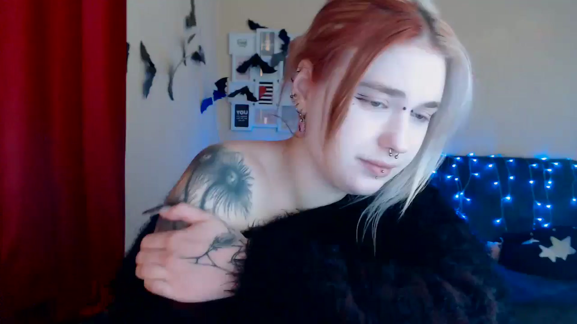 Gallery image thumbnail from Killinna's myfreecams stream on, 11/20/2024, 15:16 image 16 of 20