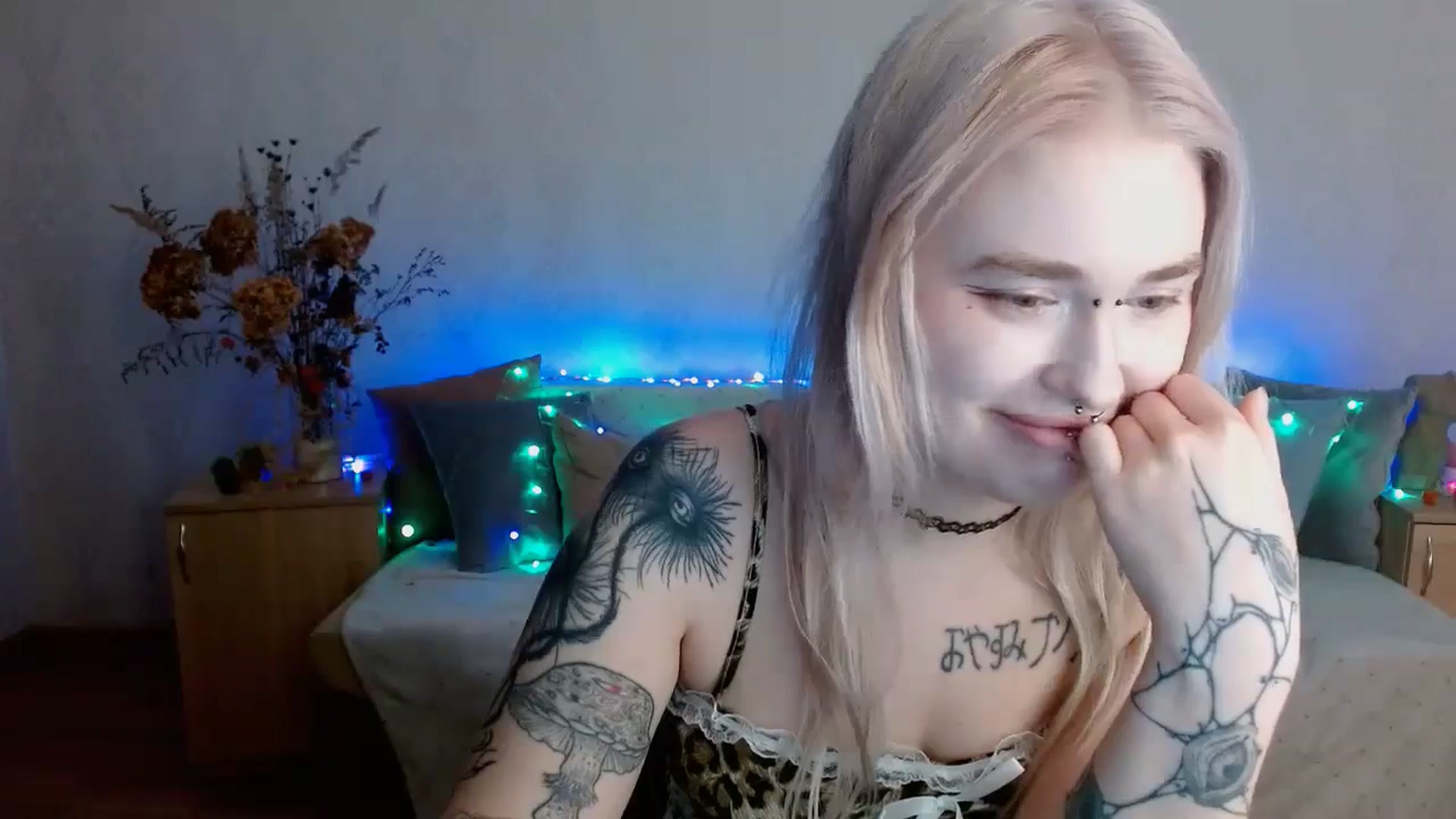 Gallery image thumbnail from Killinna's myfreecams stream on, 11/24/2024, 16:06 image 6 of 20