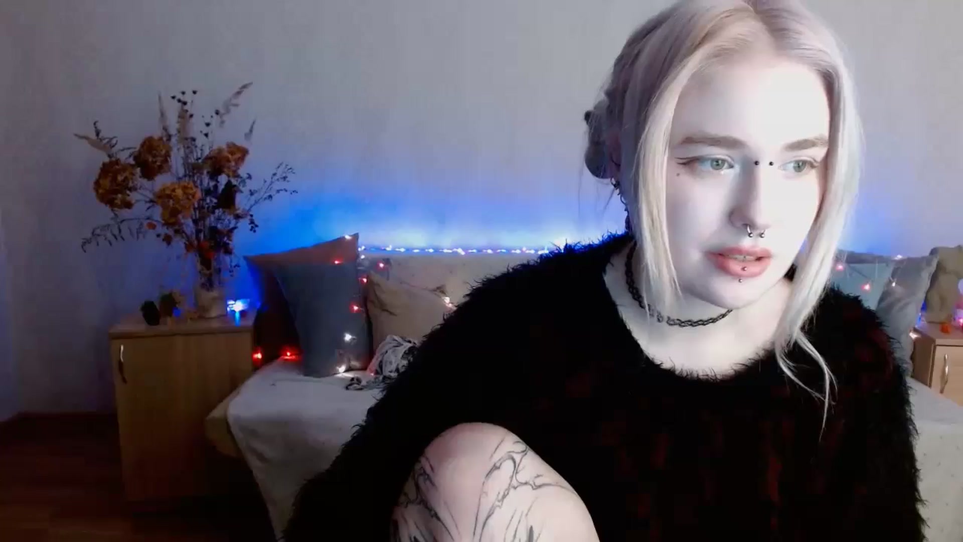 Gallery image thumbnail from Killinna's myfreecams stream on, 11/24/2024, 16:06 image 11 of 20