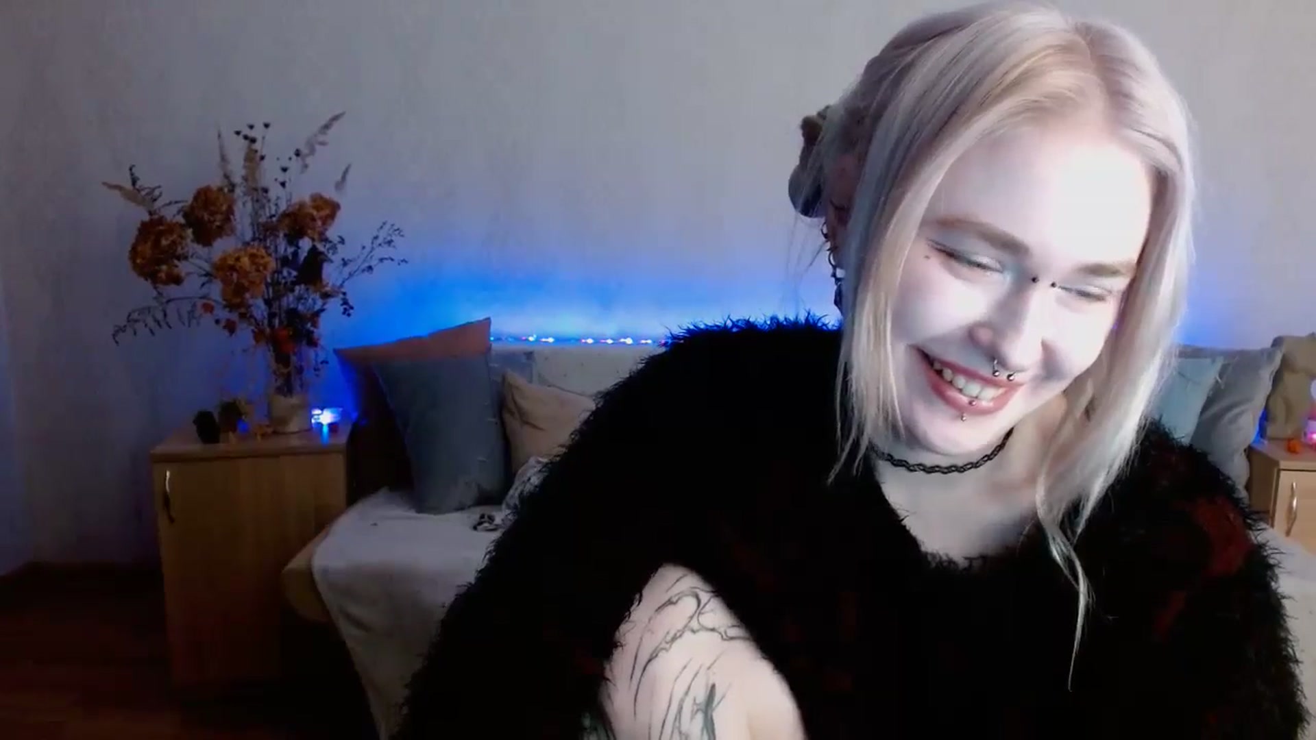 Gallery image thumbnail from Killinna's myfreecams stream on, 11/24/2024, 16:06 image 13 of 20