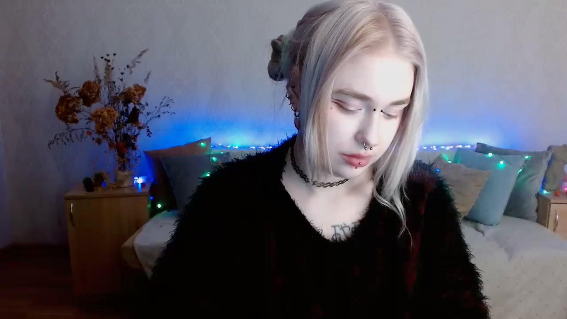 Gallery image thumbnail from Killinna's myfreecams stream on, 11/24/2024, 16:06 image 10 of 20