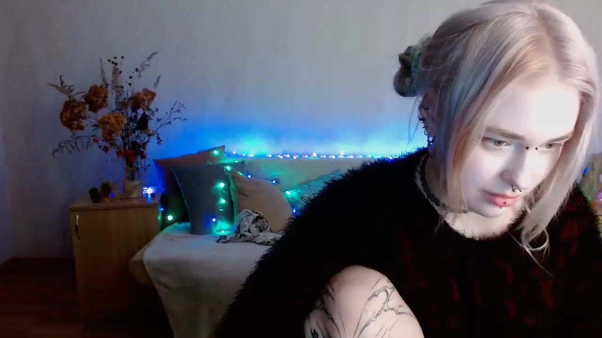 Gallery image thumbnail from Killinna's myfreecams stream on, 11/24/2024, 16:06 image 15 of 20