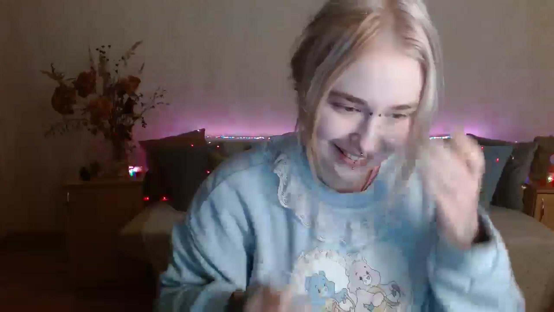 Gallery image thumbnail from Killinna's myfreecams stream on, 11/28/2024, 18:12 image 16 of 20