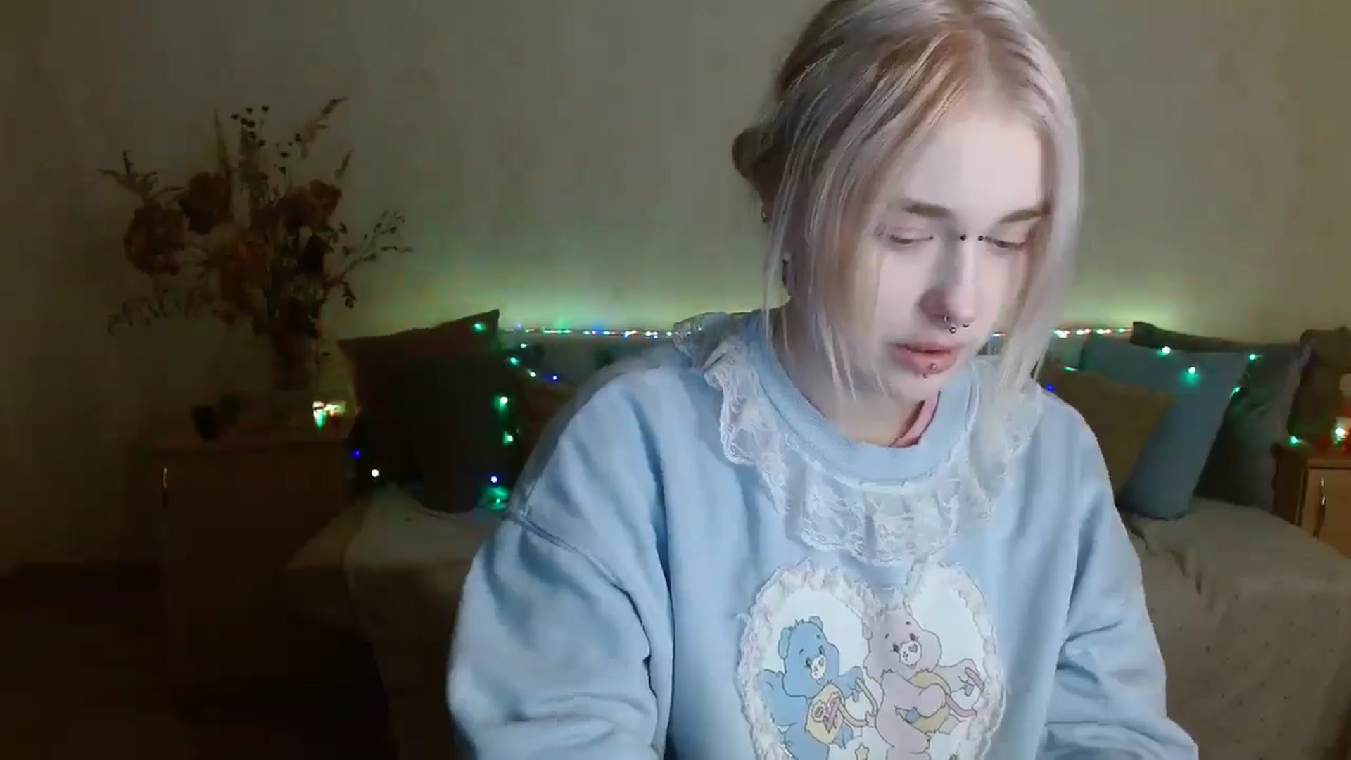 Gallery image thumbnail from Killinna's myfreecams stream on, 11/28/2024, 18:12 image 15 of 20