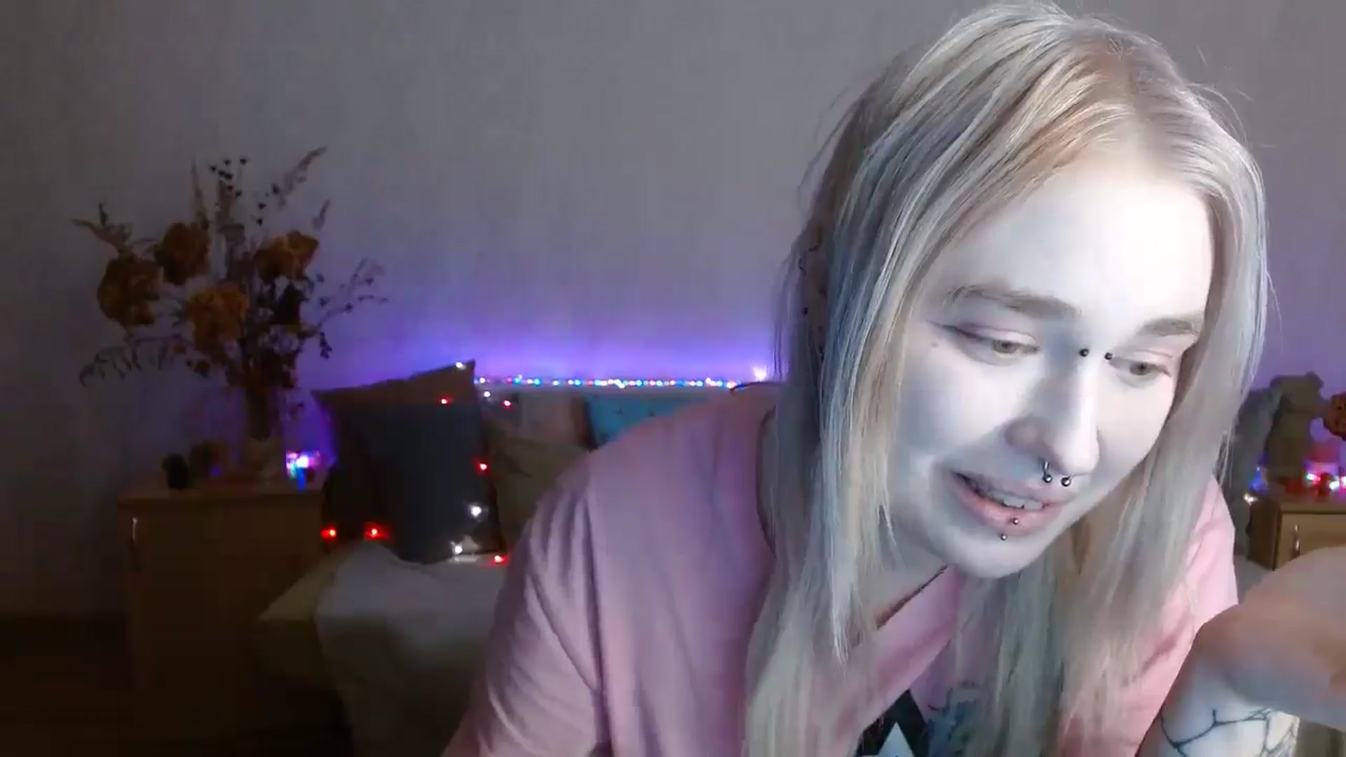 Gallery image thumbnail from Killinna's myfreecams stream on, 11/28/2024, 18:12 image 3 of 20
