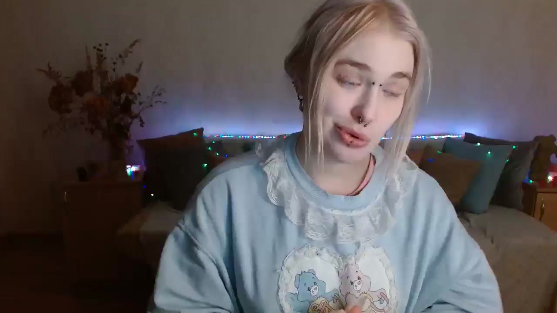 Gallery image thumbnail from Killinna's myfreecams stream on, 11/28/2024, 18:12 image 17 of 20