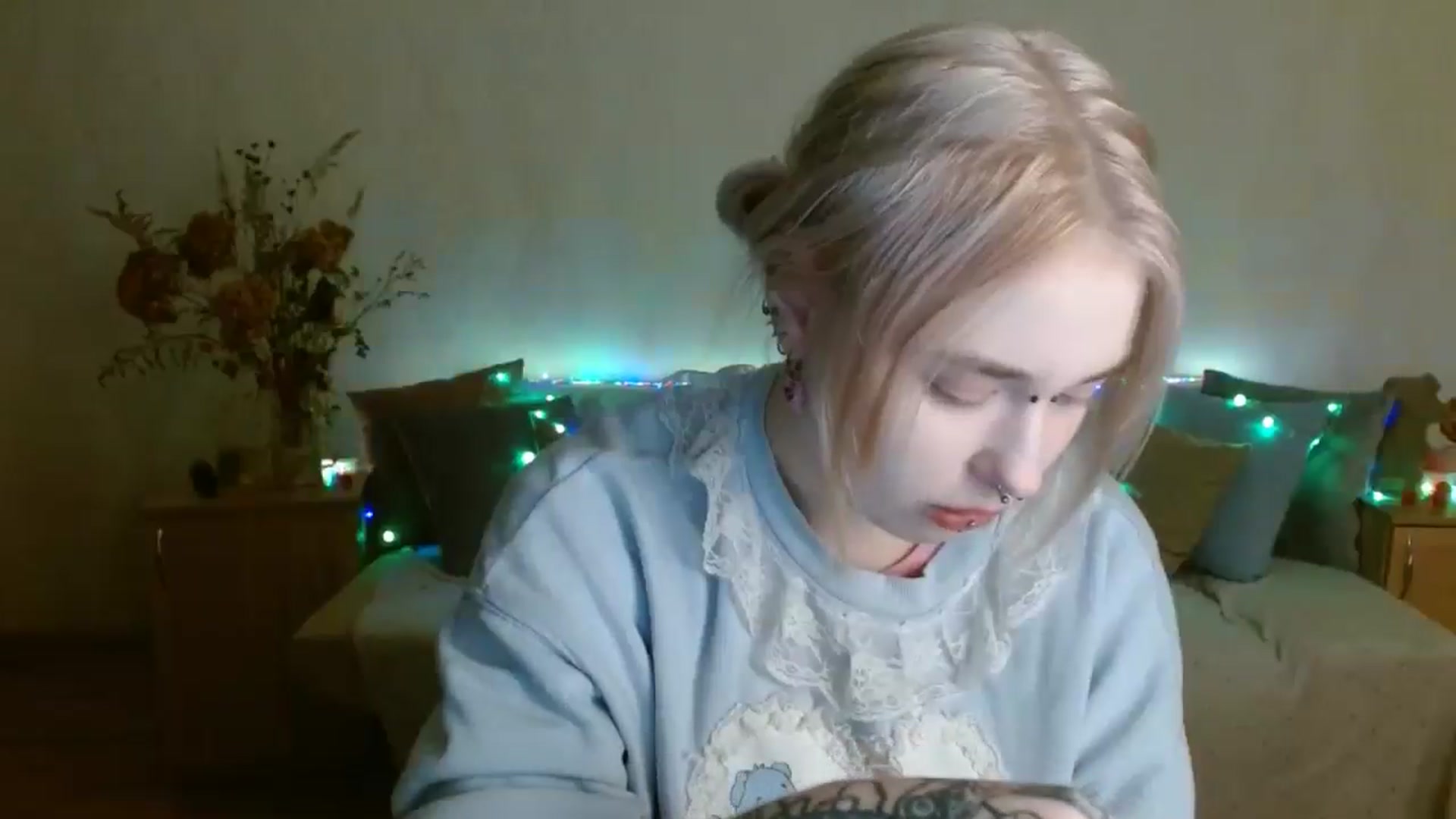 Gallery image thumbnail from Killinna's myfreecams stream on, 11/28/2024, 18:12 image 12 of 20