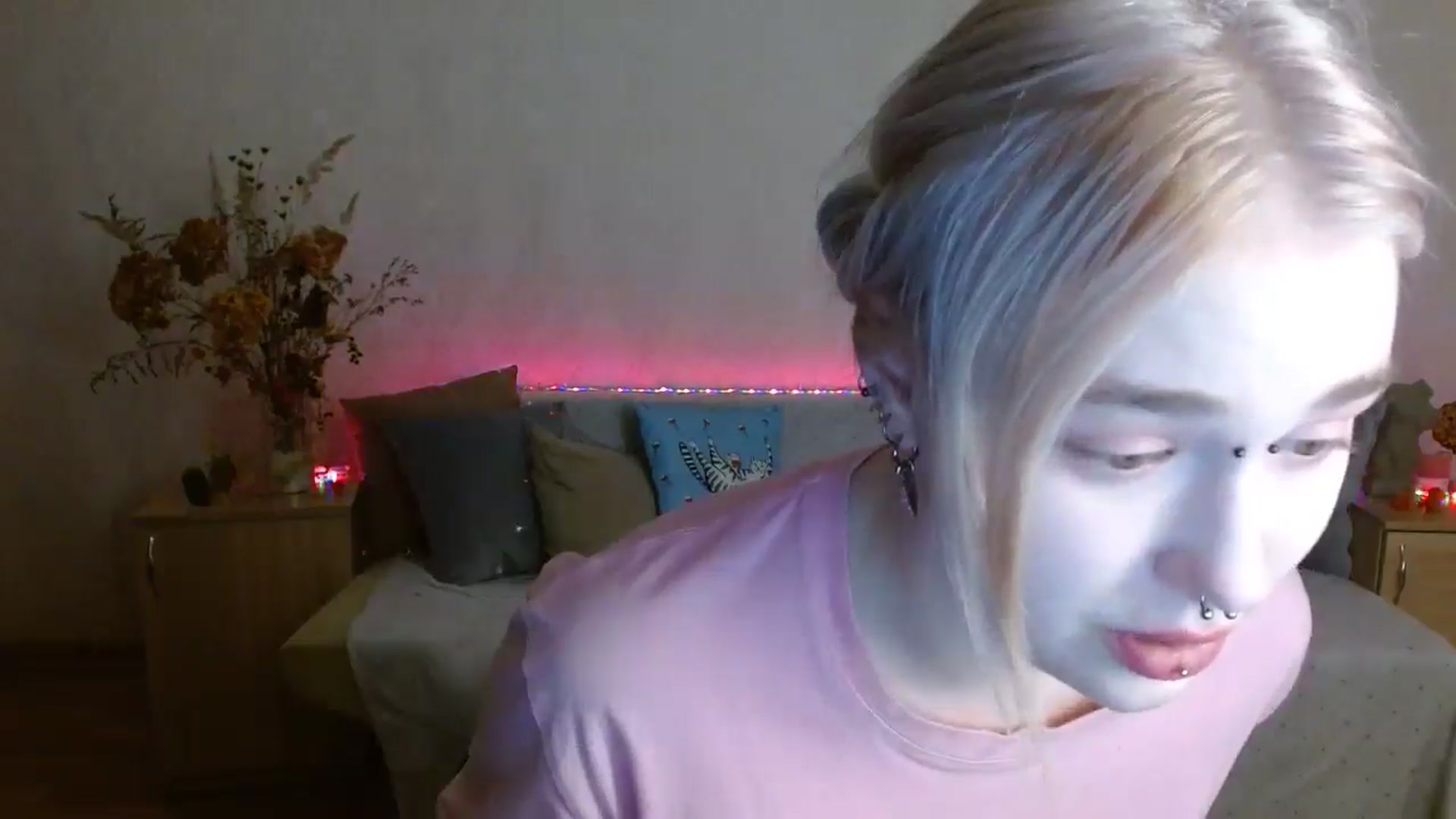 Gallery image thumbnail from Killinna's myfreecams stream on, 11/28/2024, 18:12 image 8 of 20