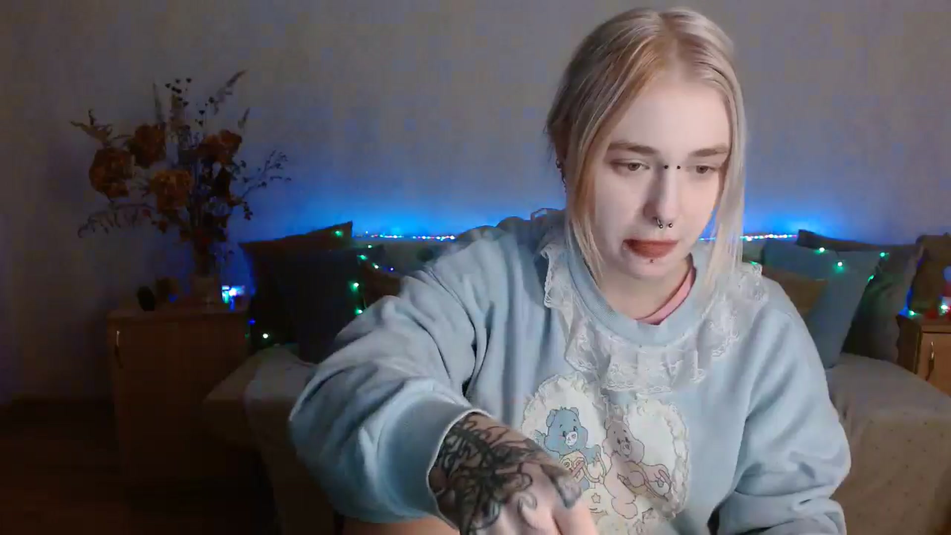 Gallery image thumbnail from Killinna's myfreecams stream on, 11/28/2024, 18:12 image 13 of 20