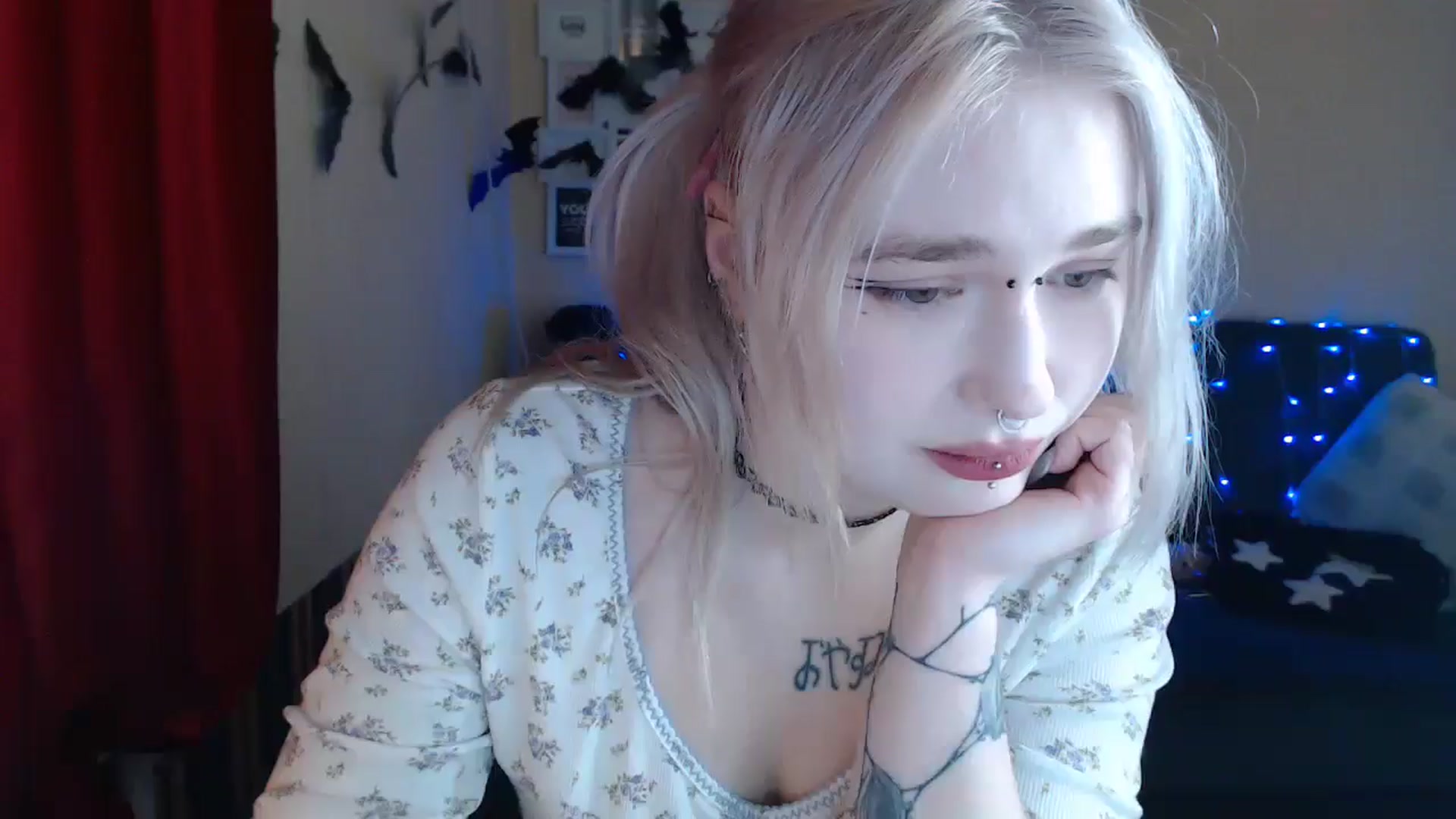 Gallery image thumbnail from Killinna's myfreecams stream on, 11/30/2024, 15:49 image 18 of 20