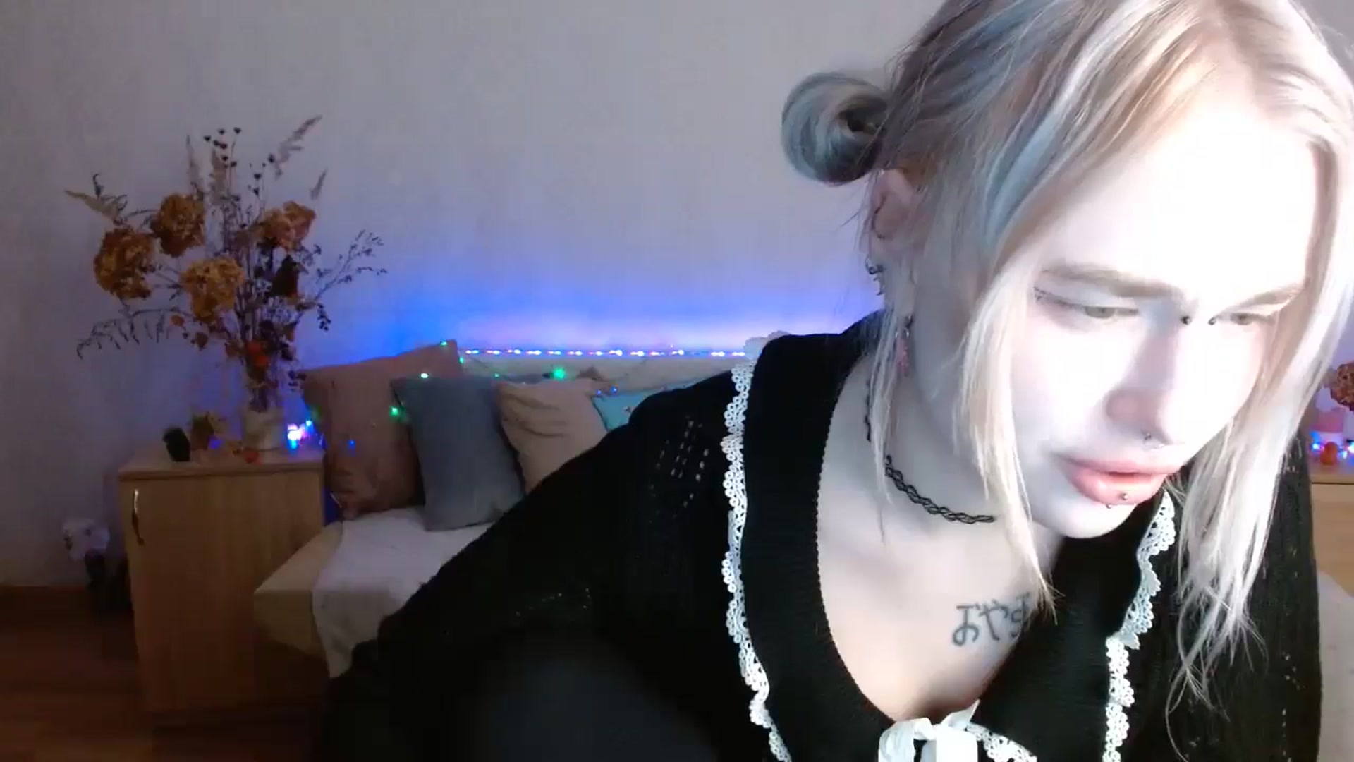 Gallery image thumbnail from Killinna's myfreecams stream on, 12/01/2024, 18:23 image 2 of 20
