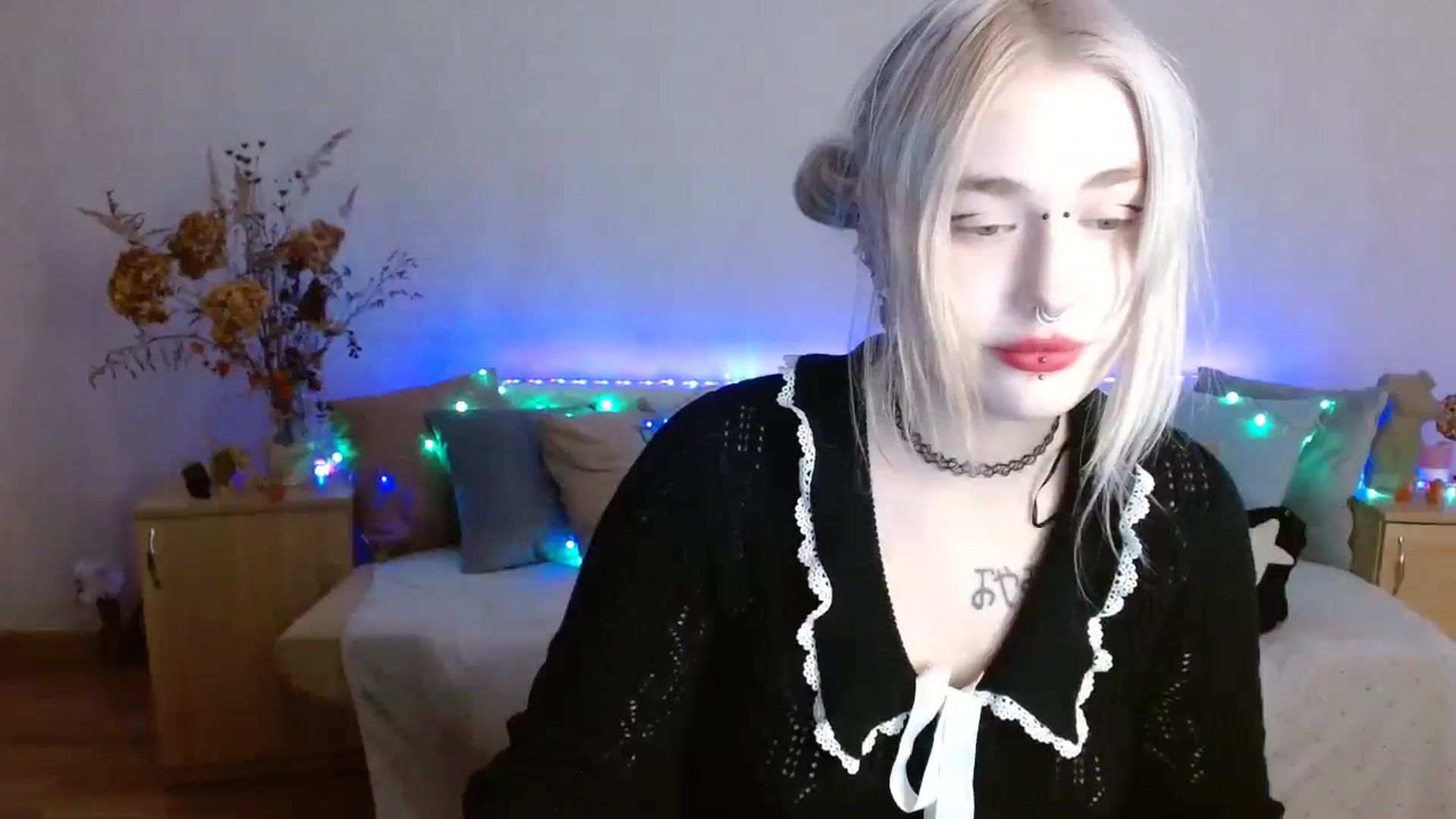 Gallery image thumbnail from Killinna's myfreecams stream on, 12/01/2024, 18:23 image 11 of 20