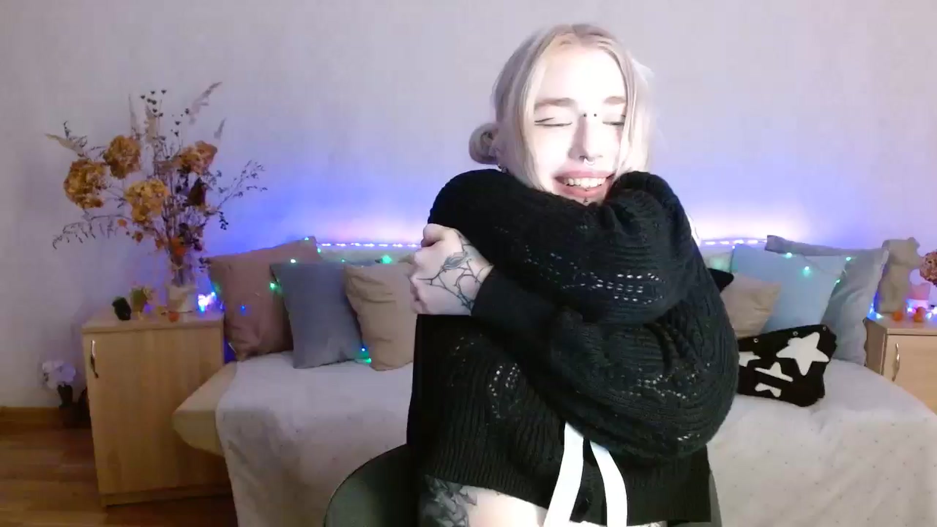 Gallery image thumbnail from Killinna's myfreecams stream on, 12/01/2024, 18:23 image 1 of 20