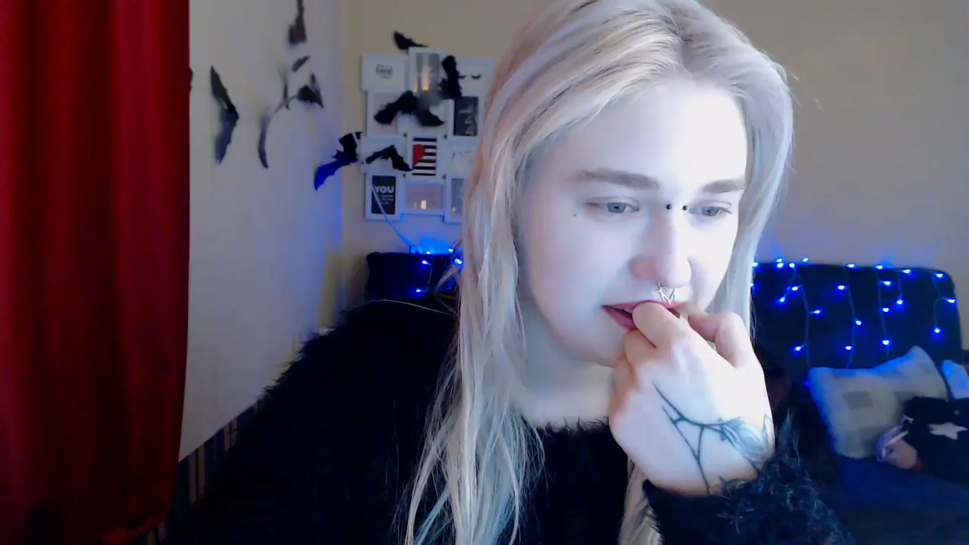 Gallery image thumbnail from Killinna's myfreecams stream on, 12/08/2024, 17:00 image 16 of 20