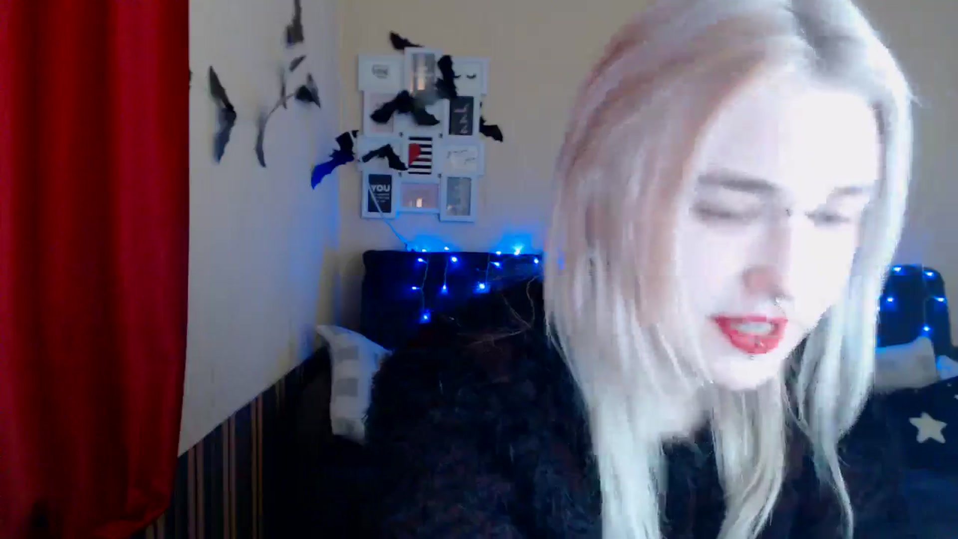 Gallery image thumbnail from Killinna's myfreecams stream on, 12/08/2024, 17:00 image 7 of 20