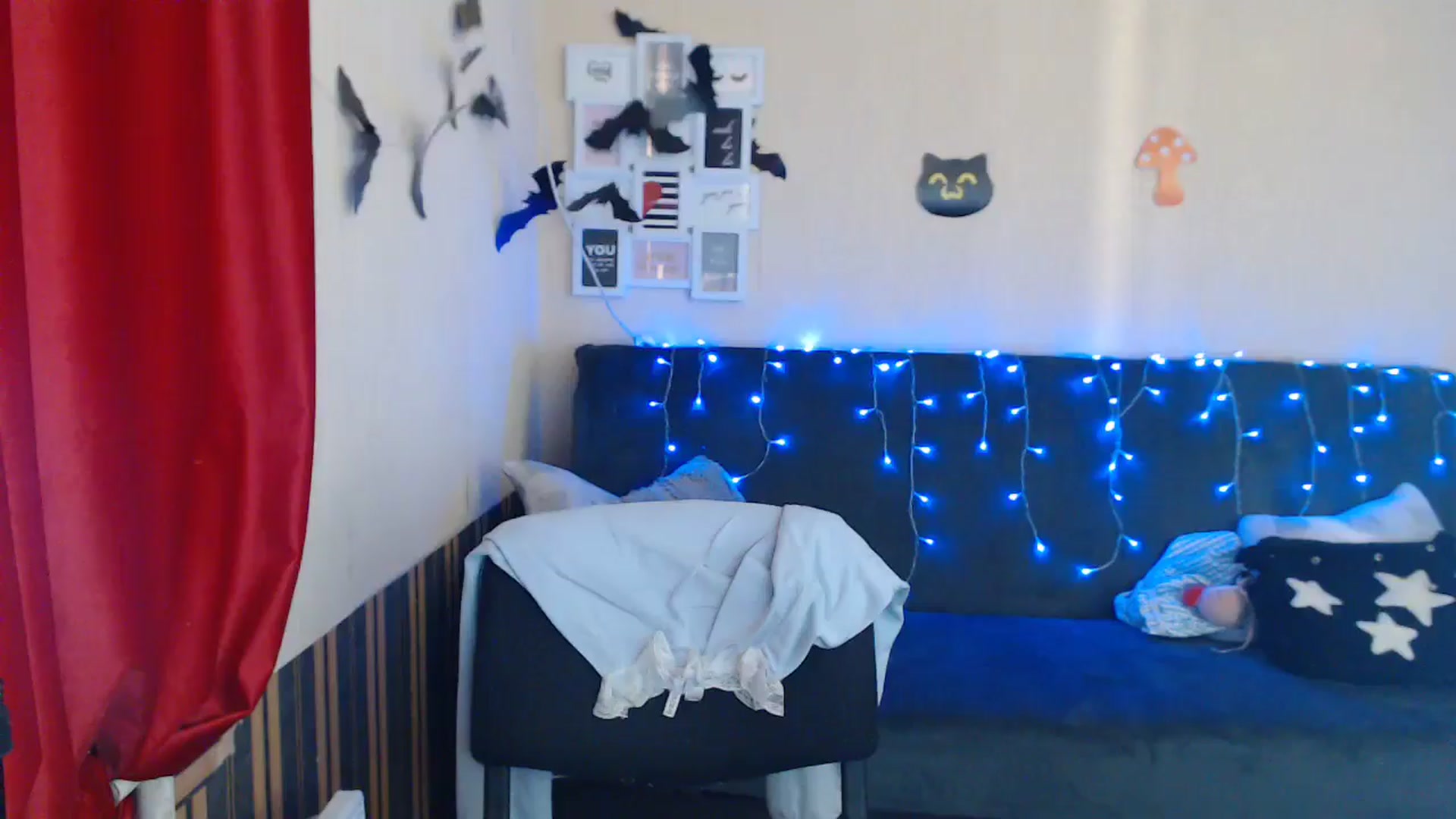 Gallery image thumbnail from Killinna's myfreecams stream on, 12/11/2024, 15:22 image 13 of 20