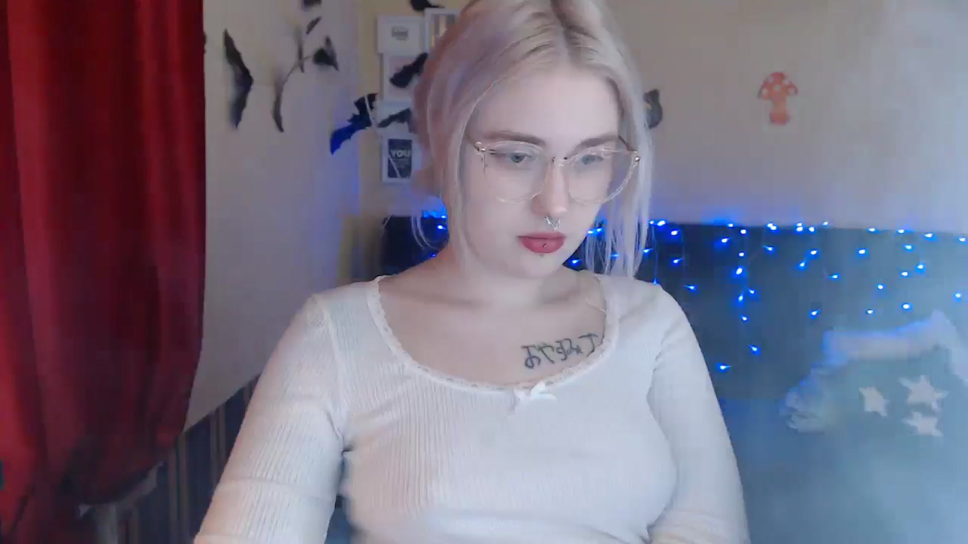 Gallery image thumbnail from Killinna's myfreecams stream on, 12/11/2024, 17:02 image 2 of 20