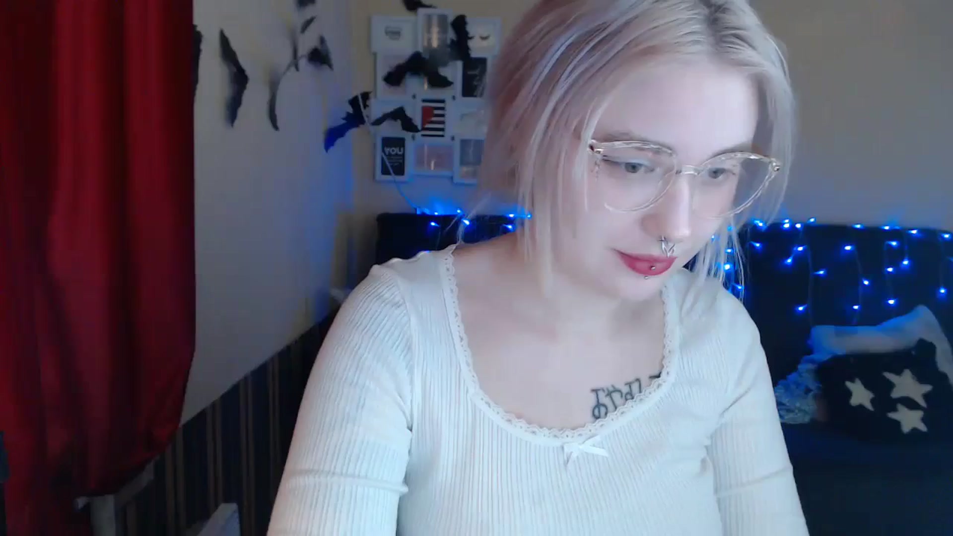 Gallery image thumbnail from Killinna's myfreecams stream on, 12/11/2024, 17:02 image 12 of 20