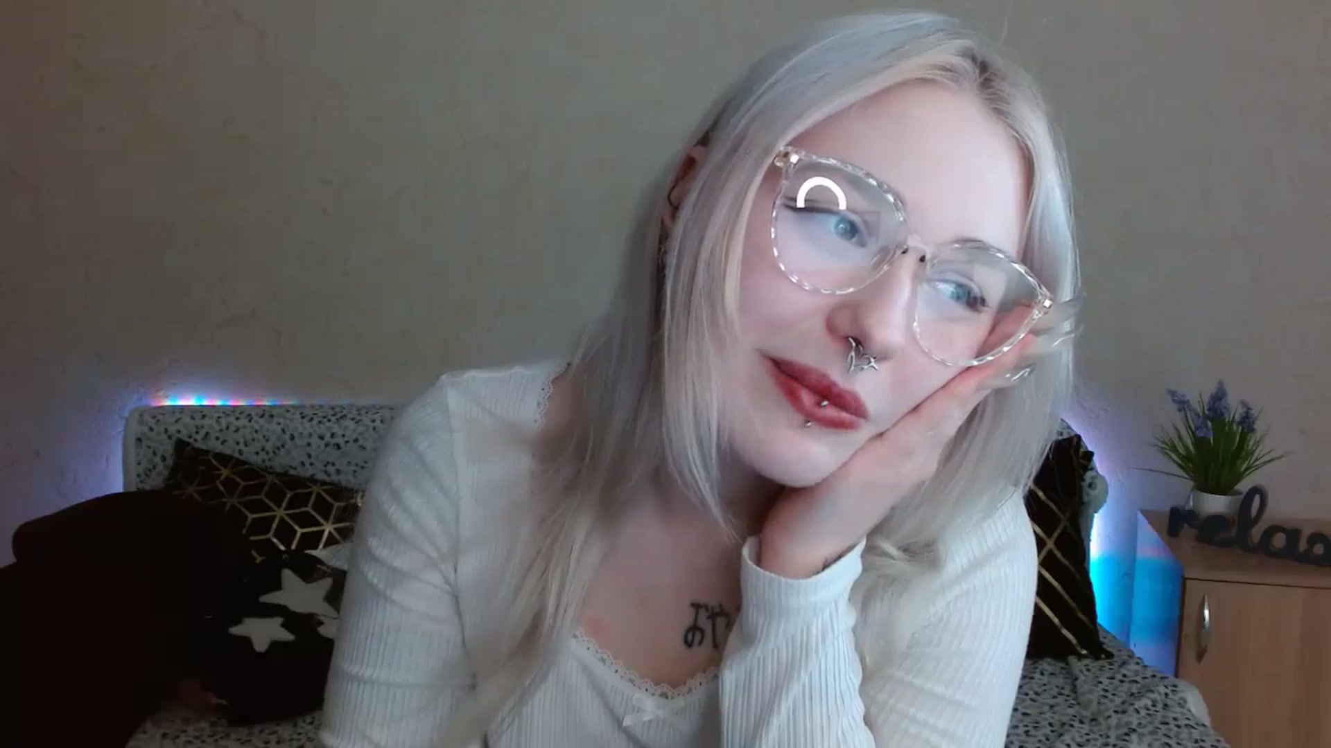 Gallery image thumbnail from Killinna's myfreecams stream on, 12/12/2024, 16:02 image 4 of 20