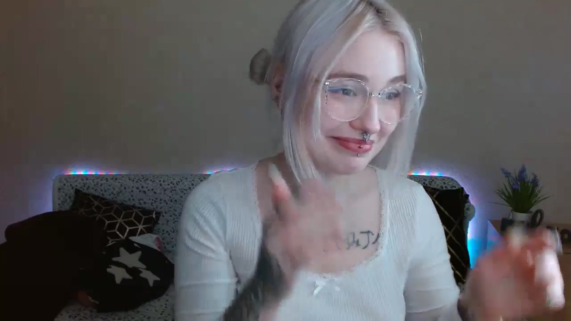 Gallery image thumbnail from Killinna's myfreecams stream on, 12/12/2024, 16:02 image 8 of 20