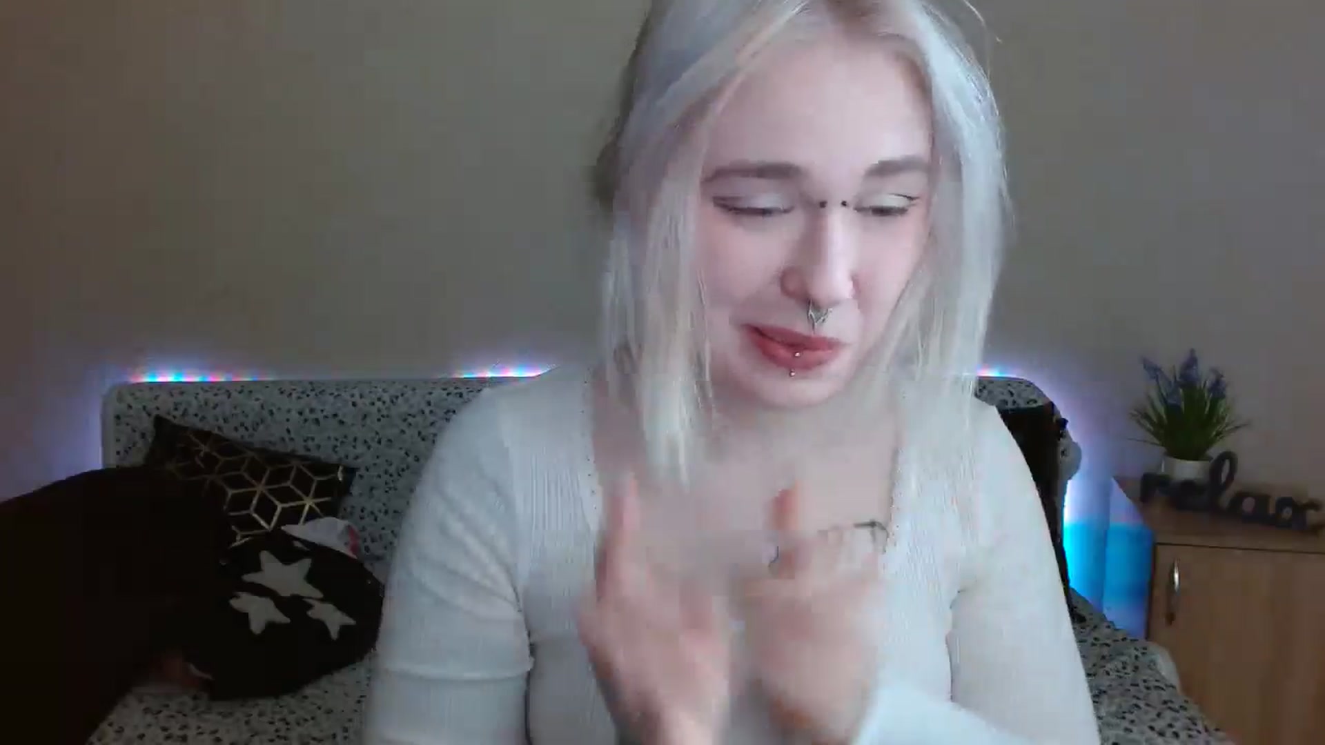 Gallery image thumbnail from Killinna's myfreecams stream on, 12/12/2024, 16:02 image 17 of 20