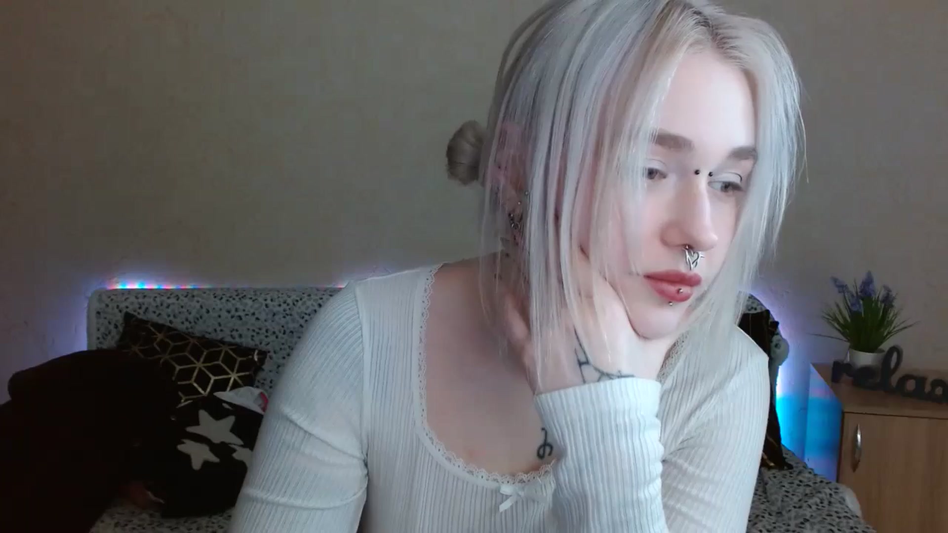 Gallery image thumbnail from Killinna's myfreecams stream on, 12/12/2024, 16:02 image 9 of 20