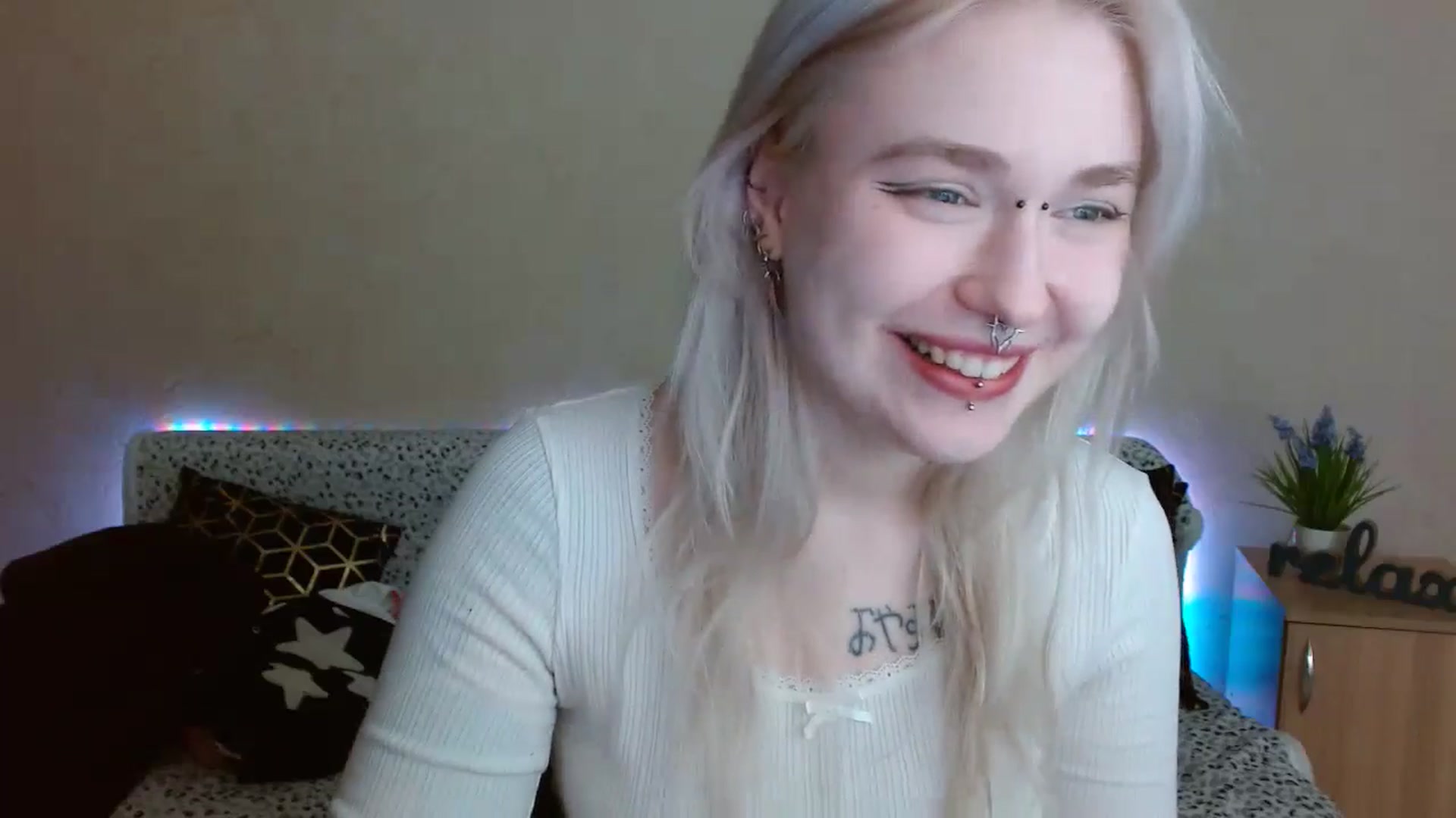 Gallery image thumbnail from Killinna's myfreecams stream on, 12/12/2024, 17:20 image 9 of 20