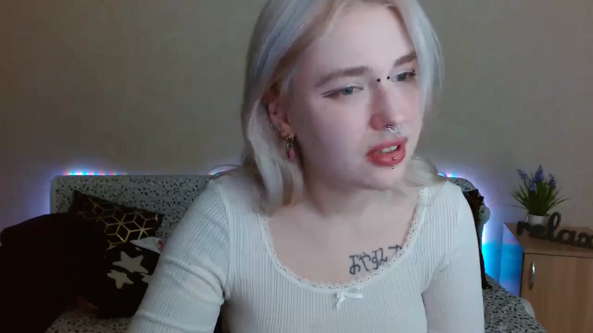 Gallery image thumbnail from Killinna's myfreecams stream on, 12/12/2024, 17:20 image 10 of 20