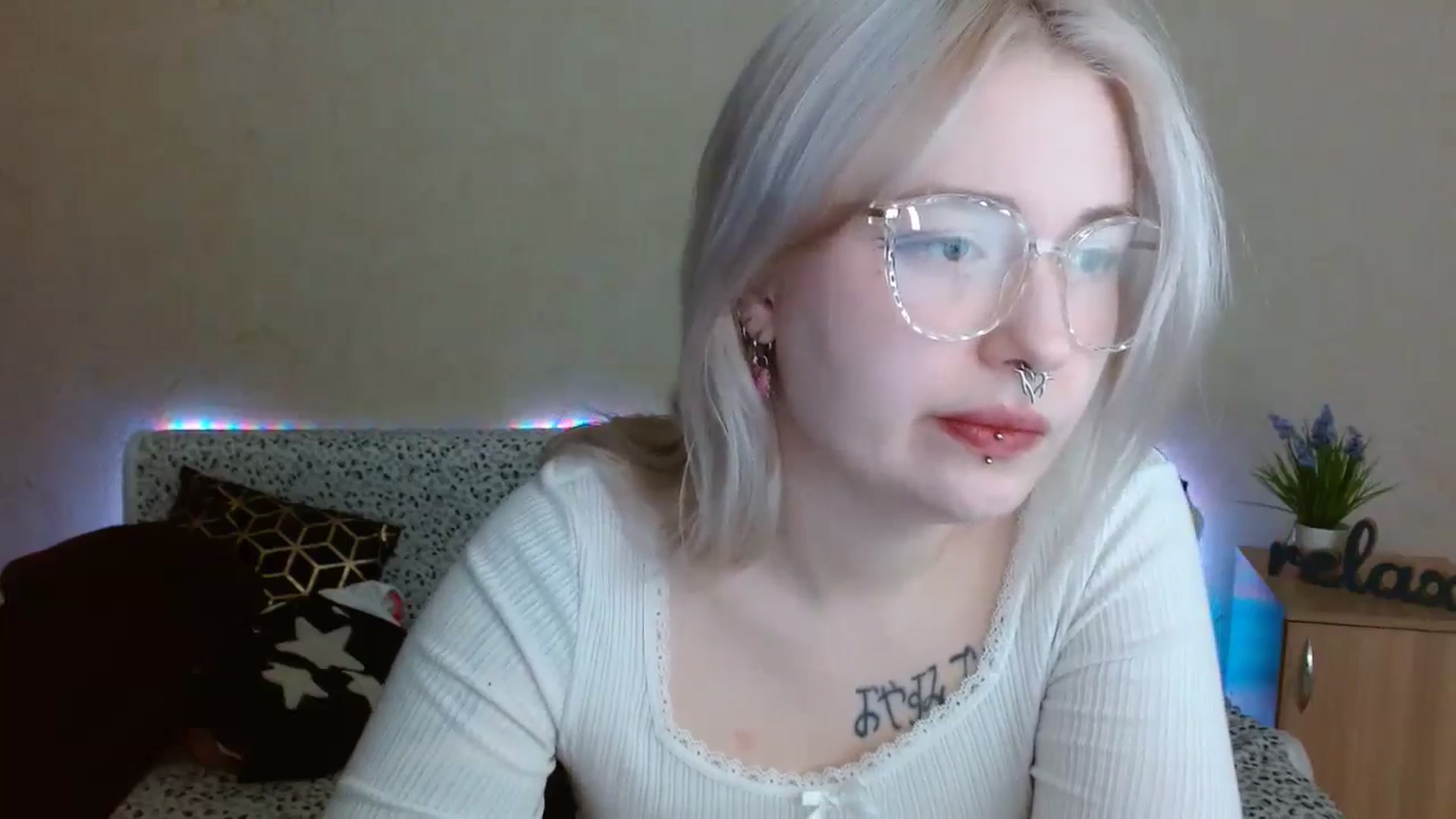 Gallery image thumbnail from Killinna's myfreecams stream on, 12/12/2024, 17:20 image 13 of 20